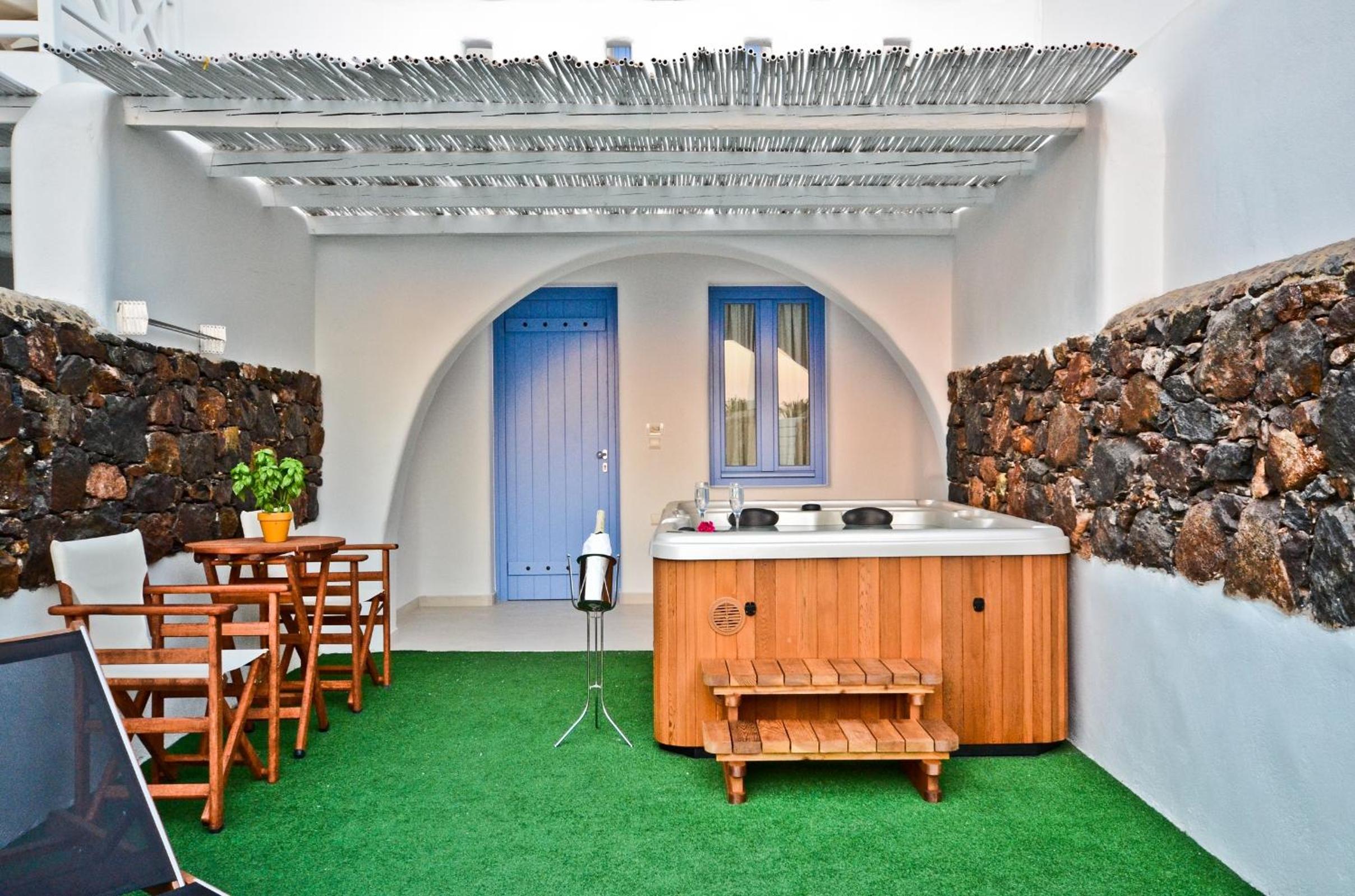 Double room with Private Veranda & Hot Tub - Photo 5