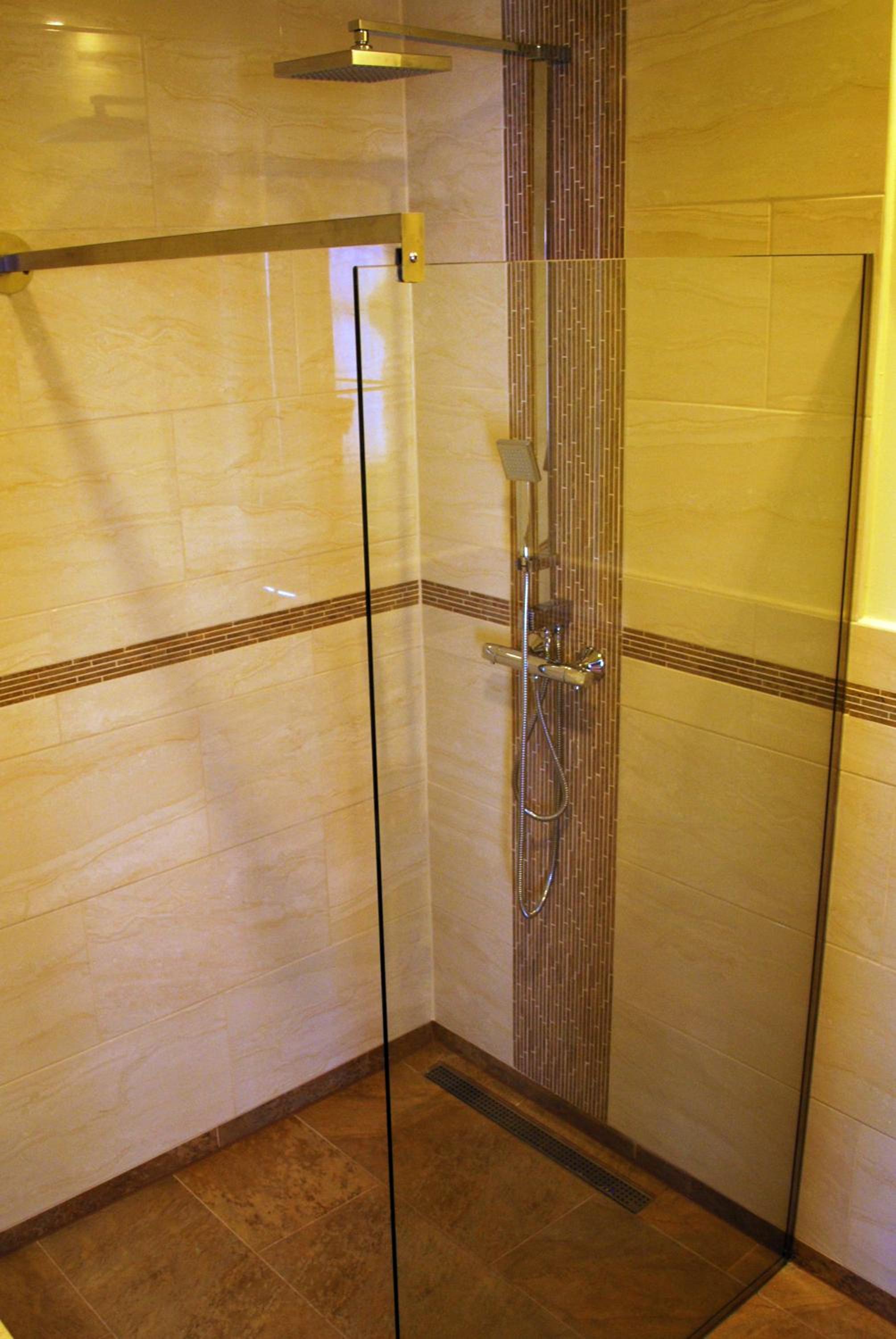 Family Room - Photo 4