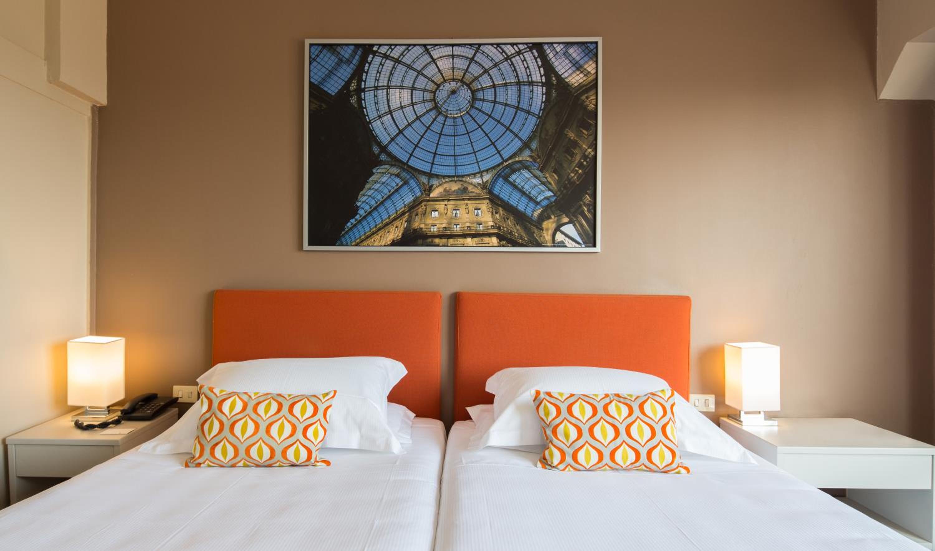 Superior Twin Room with City View