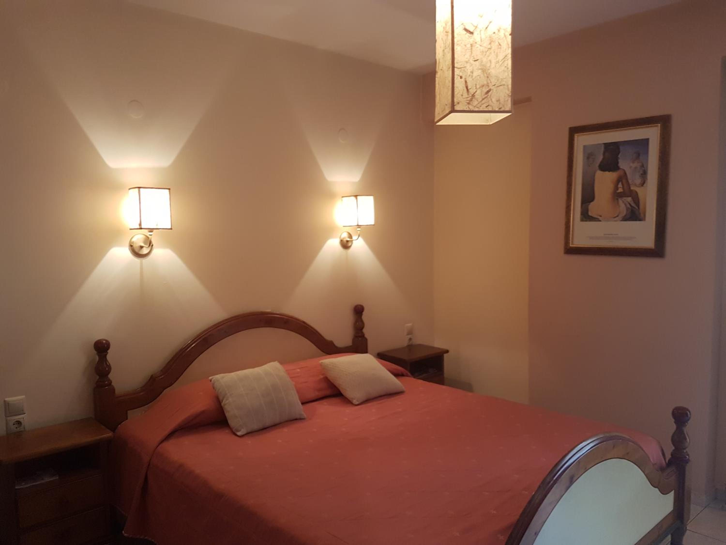 Quadruple Room with Balcony - Photo 28