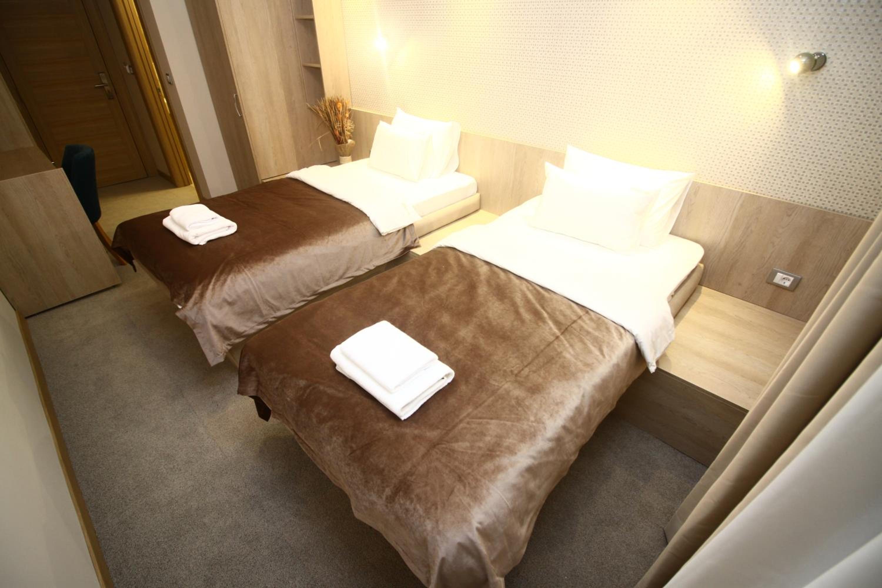 Standard Twin Room photo 3
