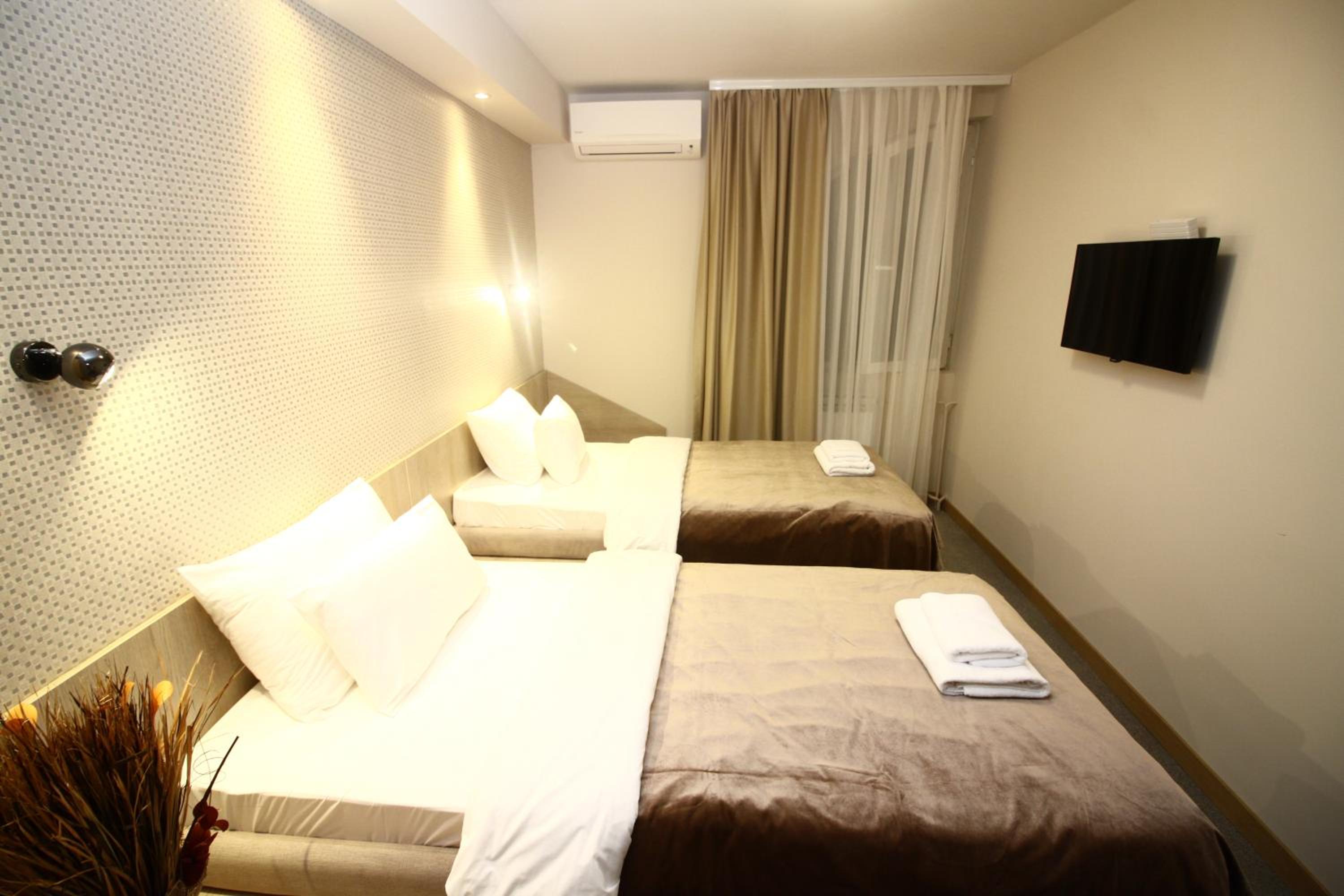 Standard Twin Room photo 2