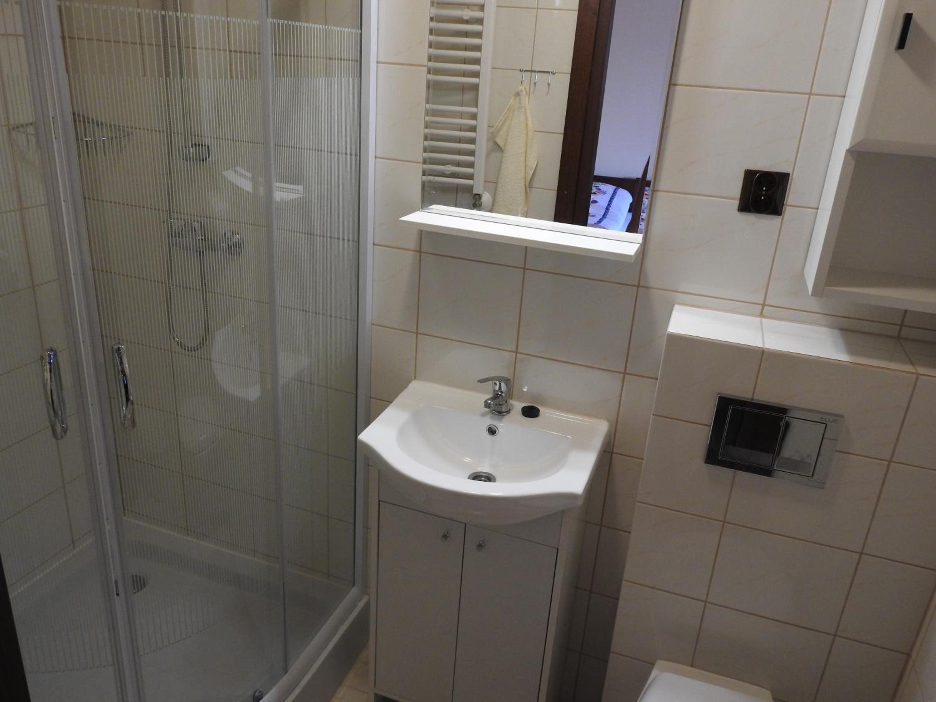 Quadruple Room - Photo 3
