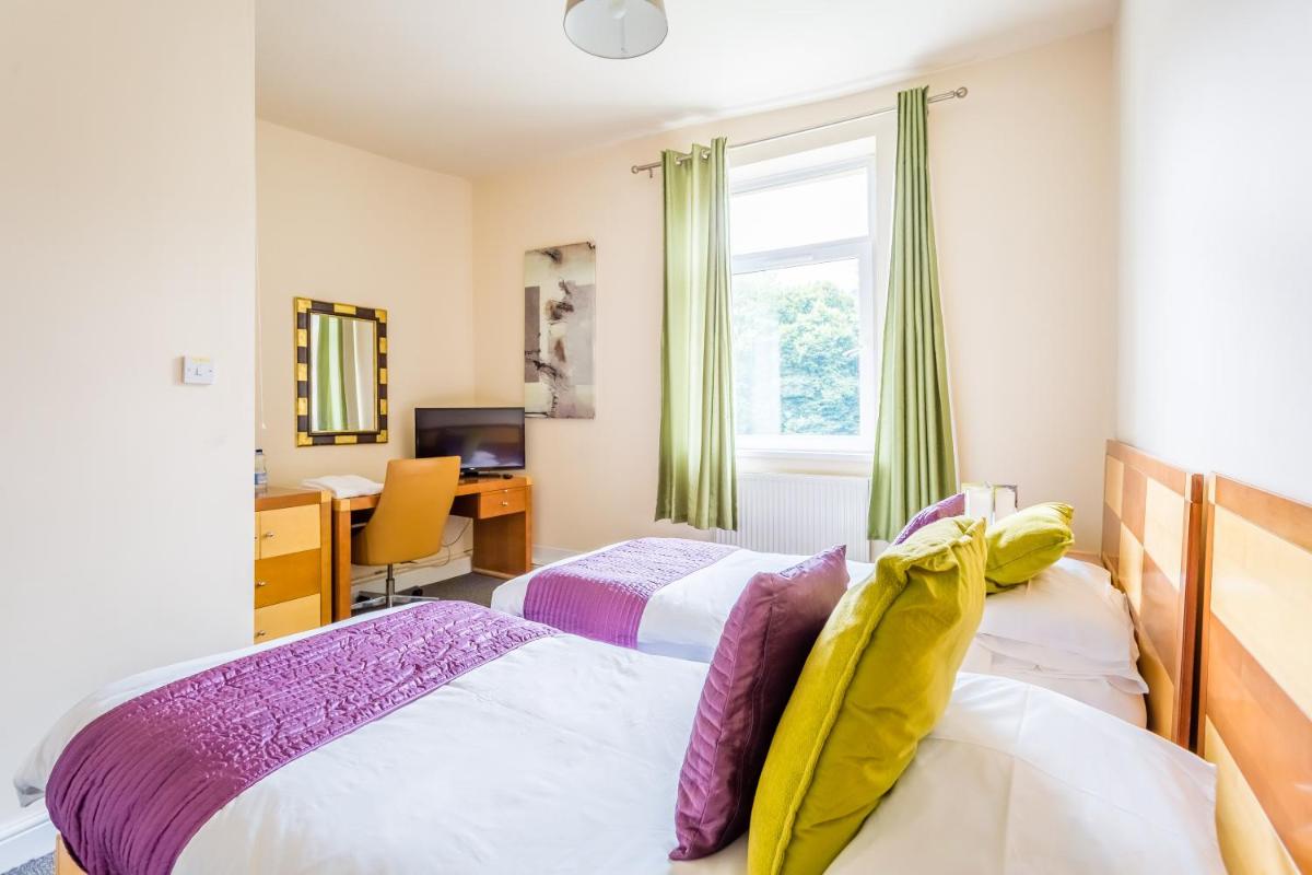 Double or Twin Room with Shower photo 1