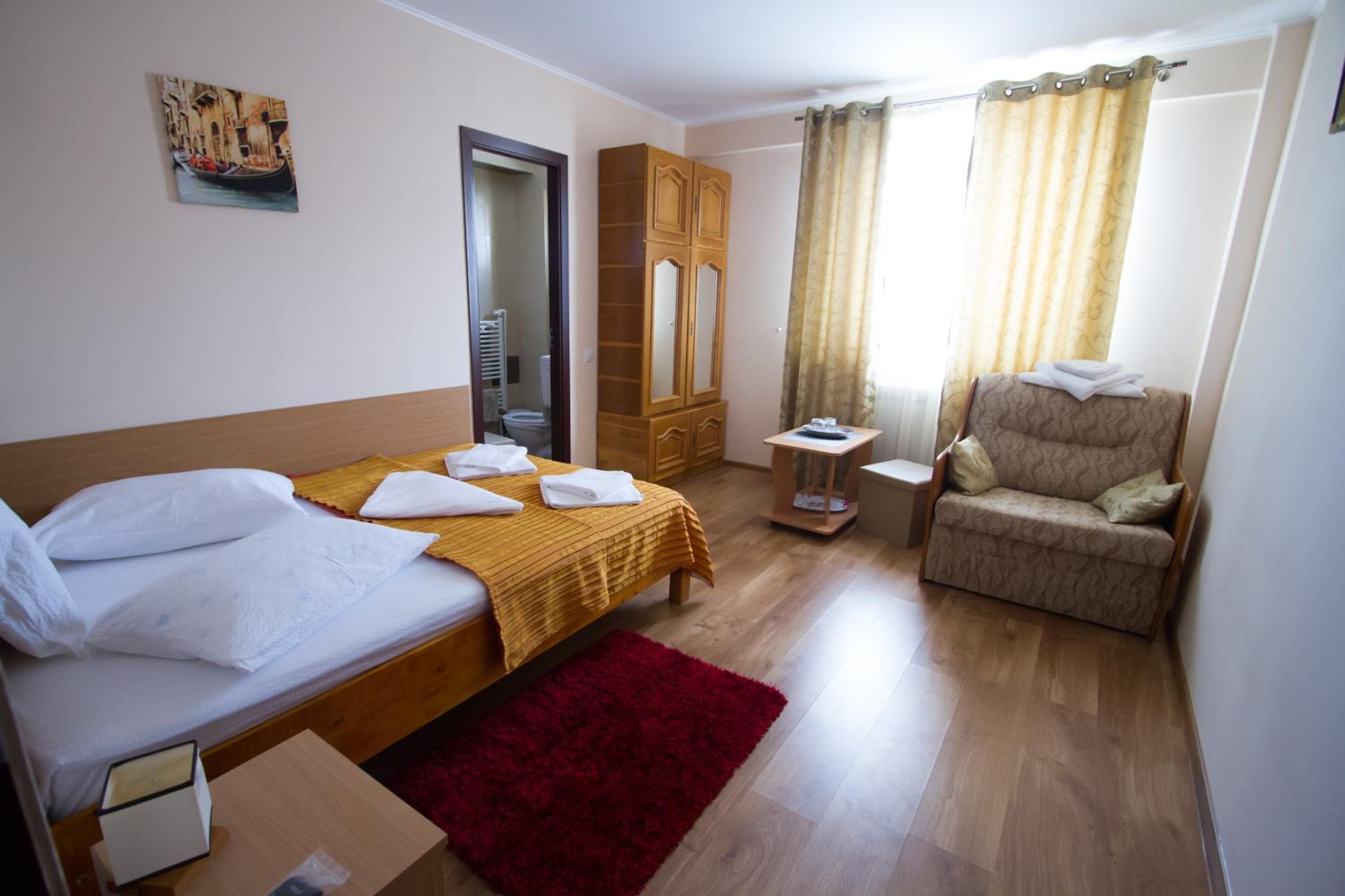 Triple Room with Private Bathroom
