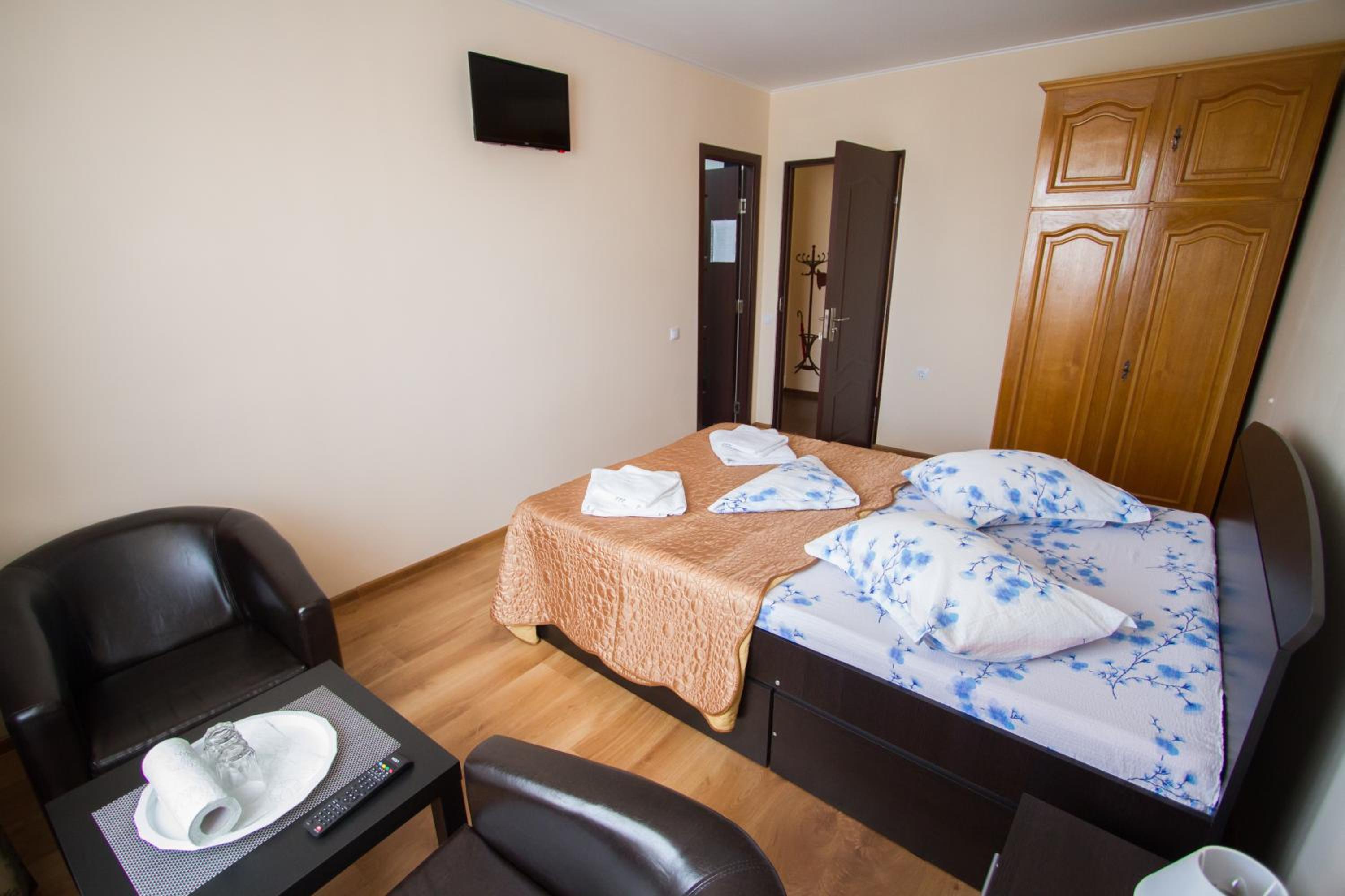 Standard Double Room photo 3