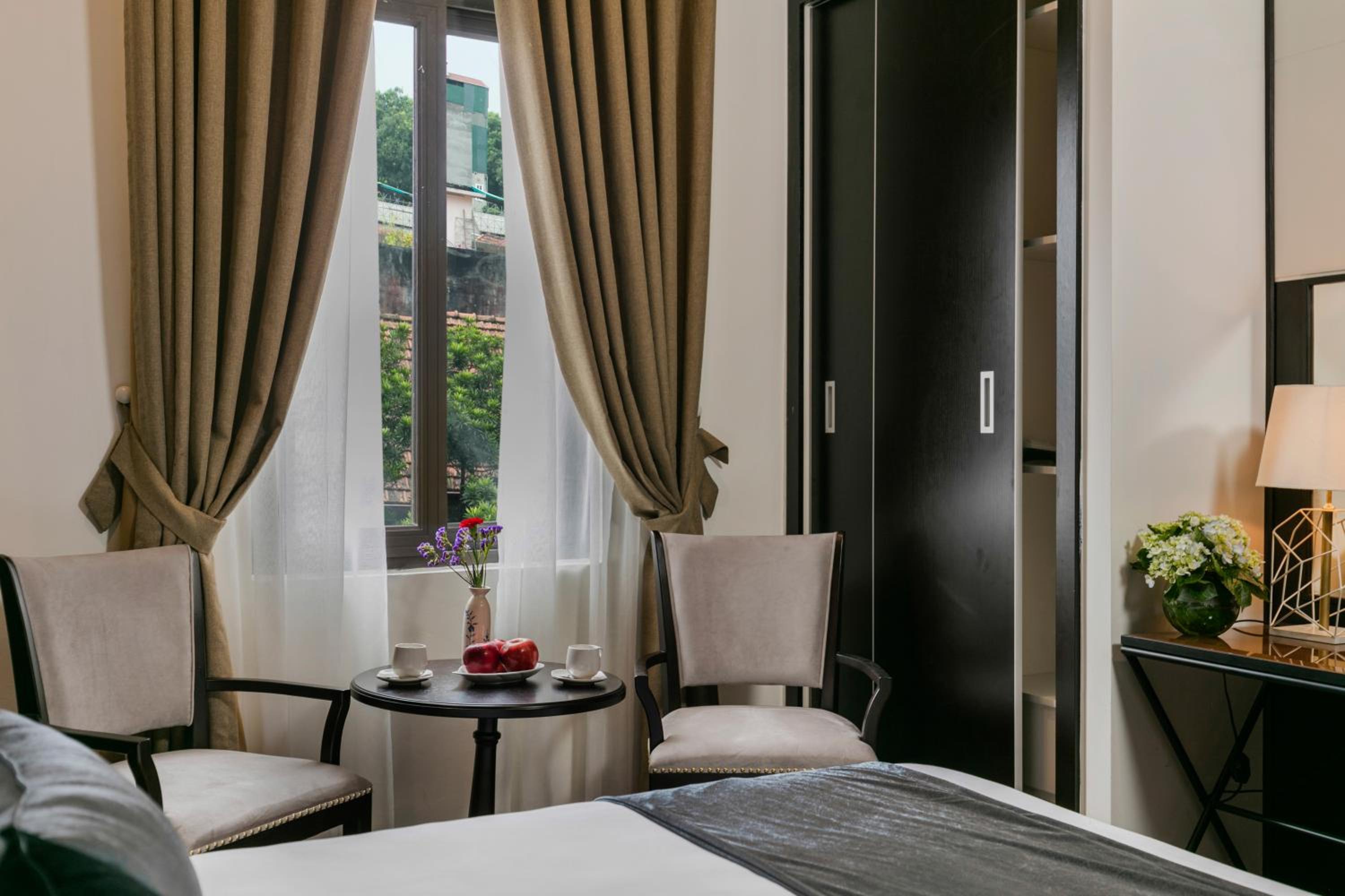 Deluxe Double or Twin Room with City View