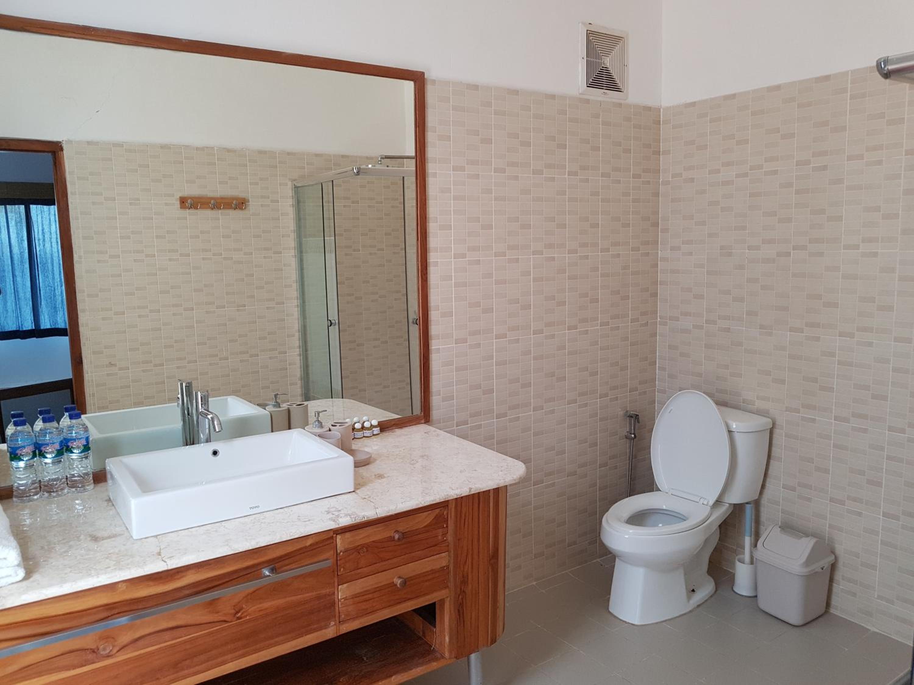 Standard Double or Twin Room with Balcony - Photo 2