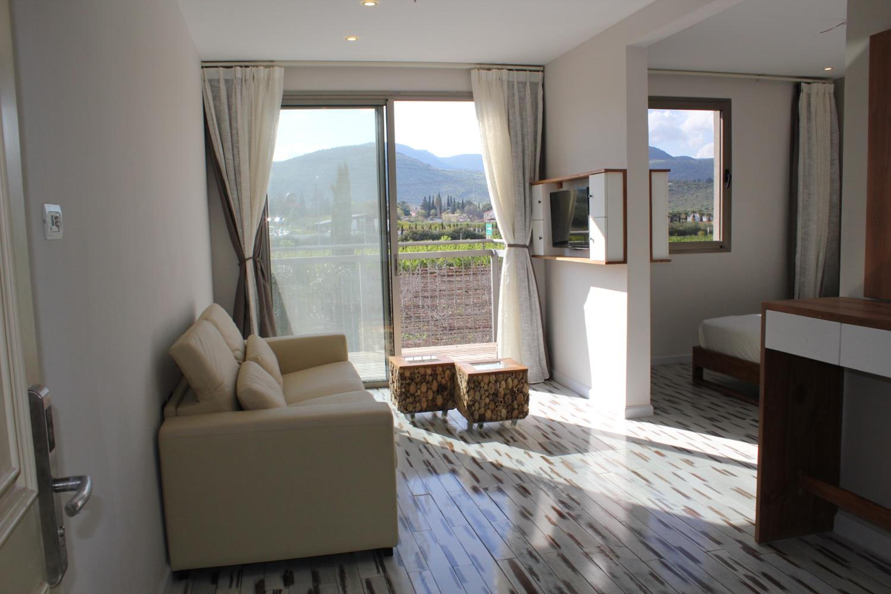 Balcony Suite photo 2