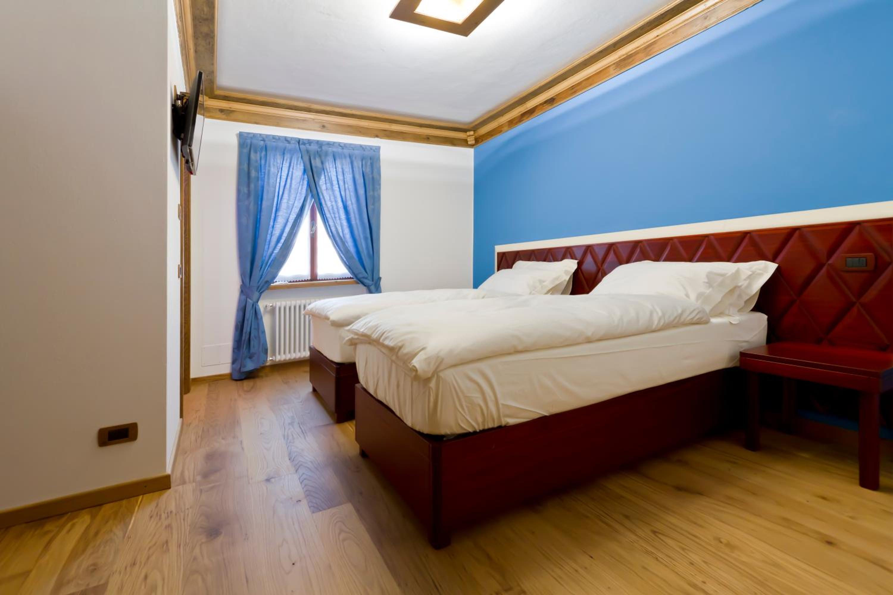 Superior Deluxe Double or Twin Room  - Photo 1