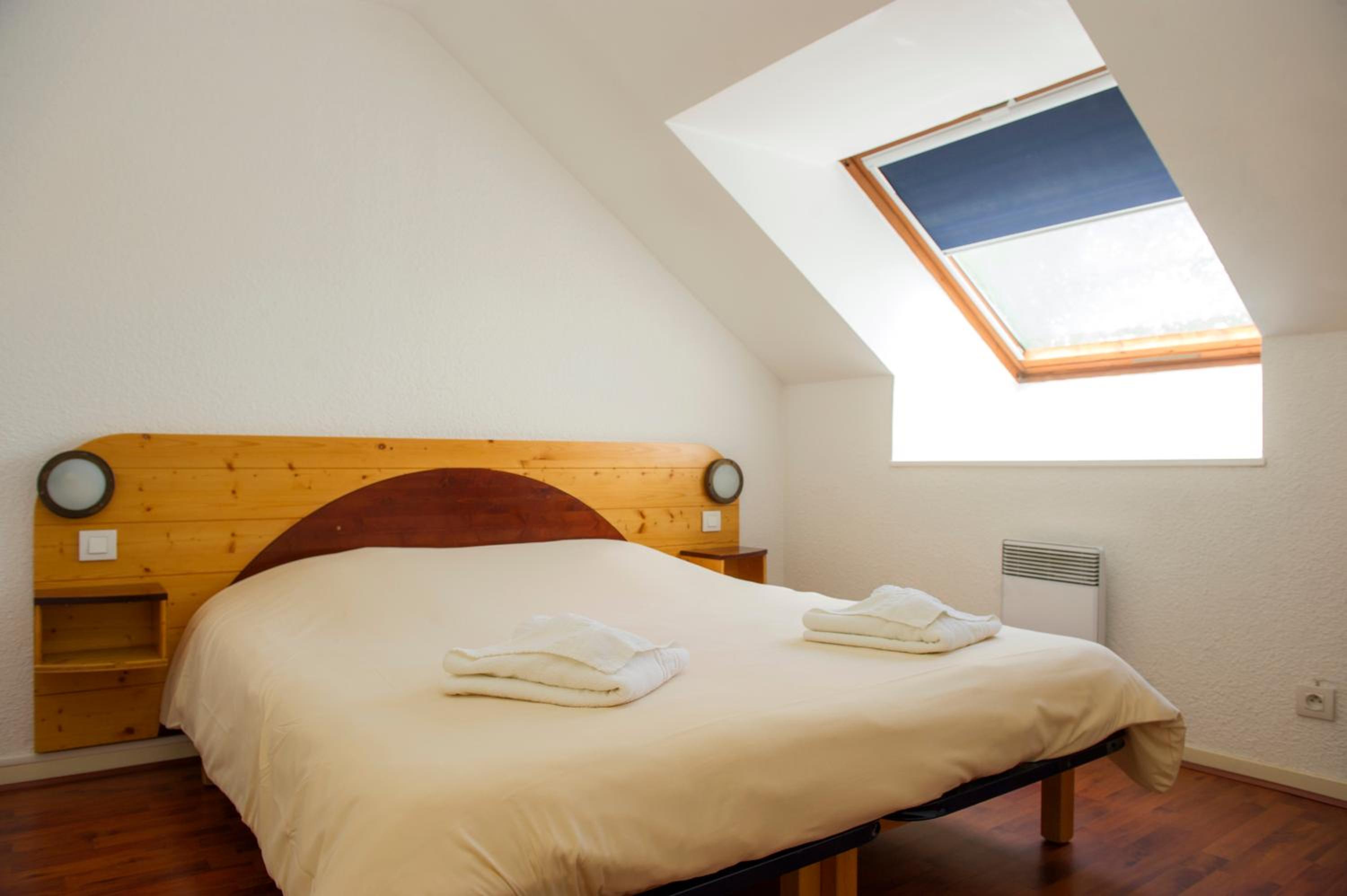 Standard Double Room (1 Adult+ 1 Child )