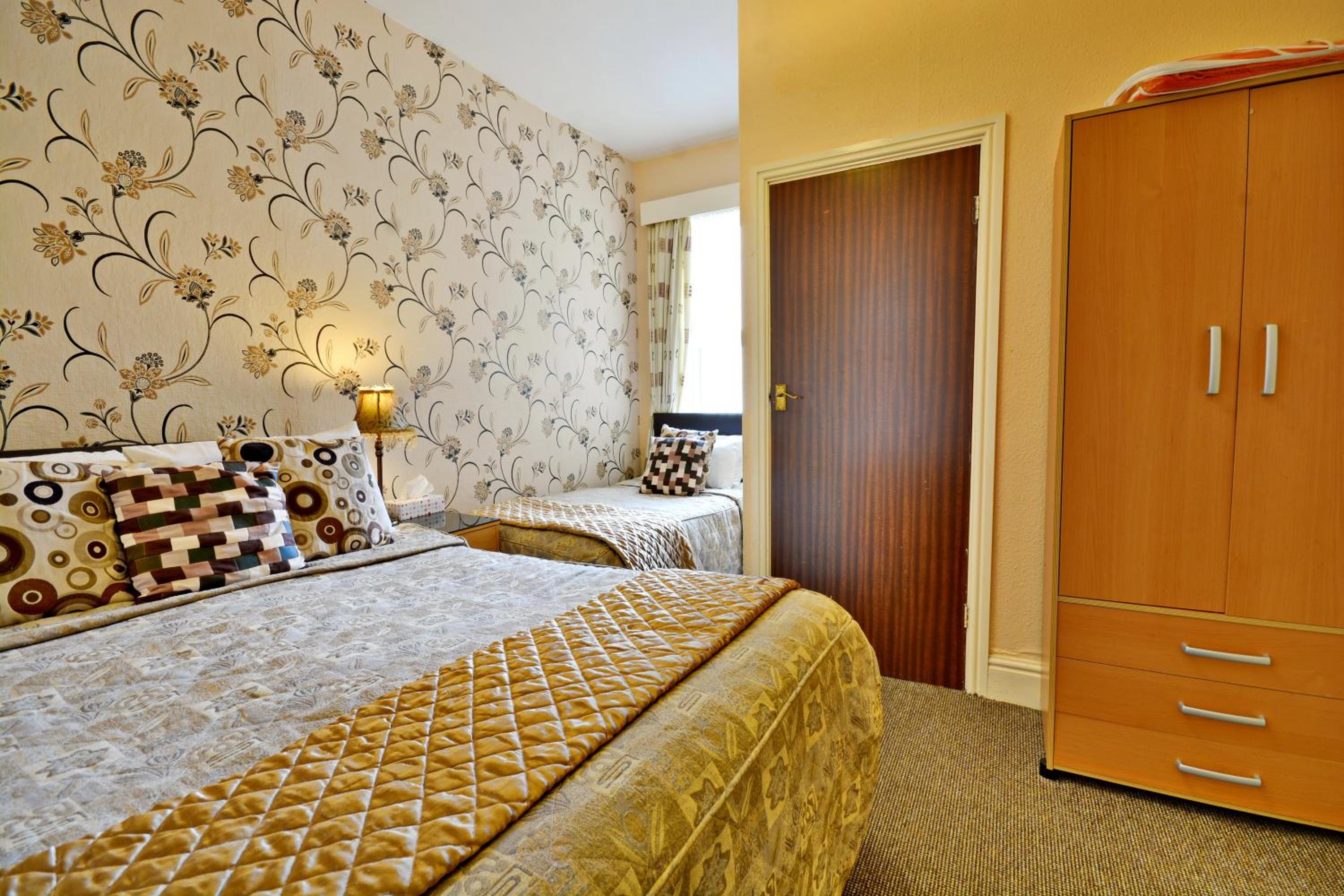 Budget Triple Room