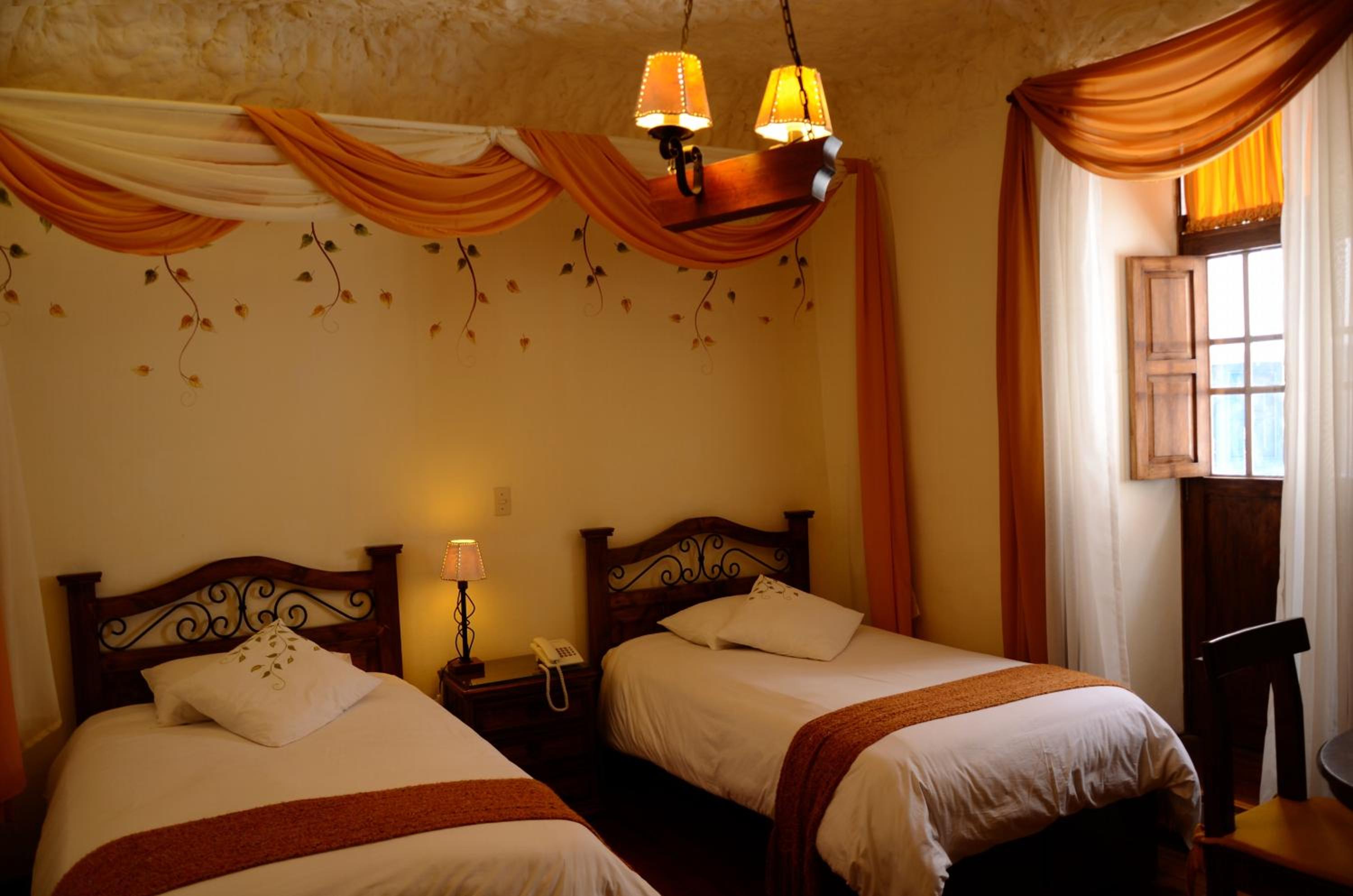 Standard Twin Room photo 3