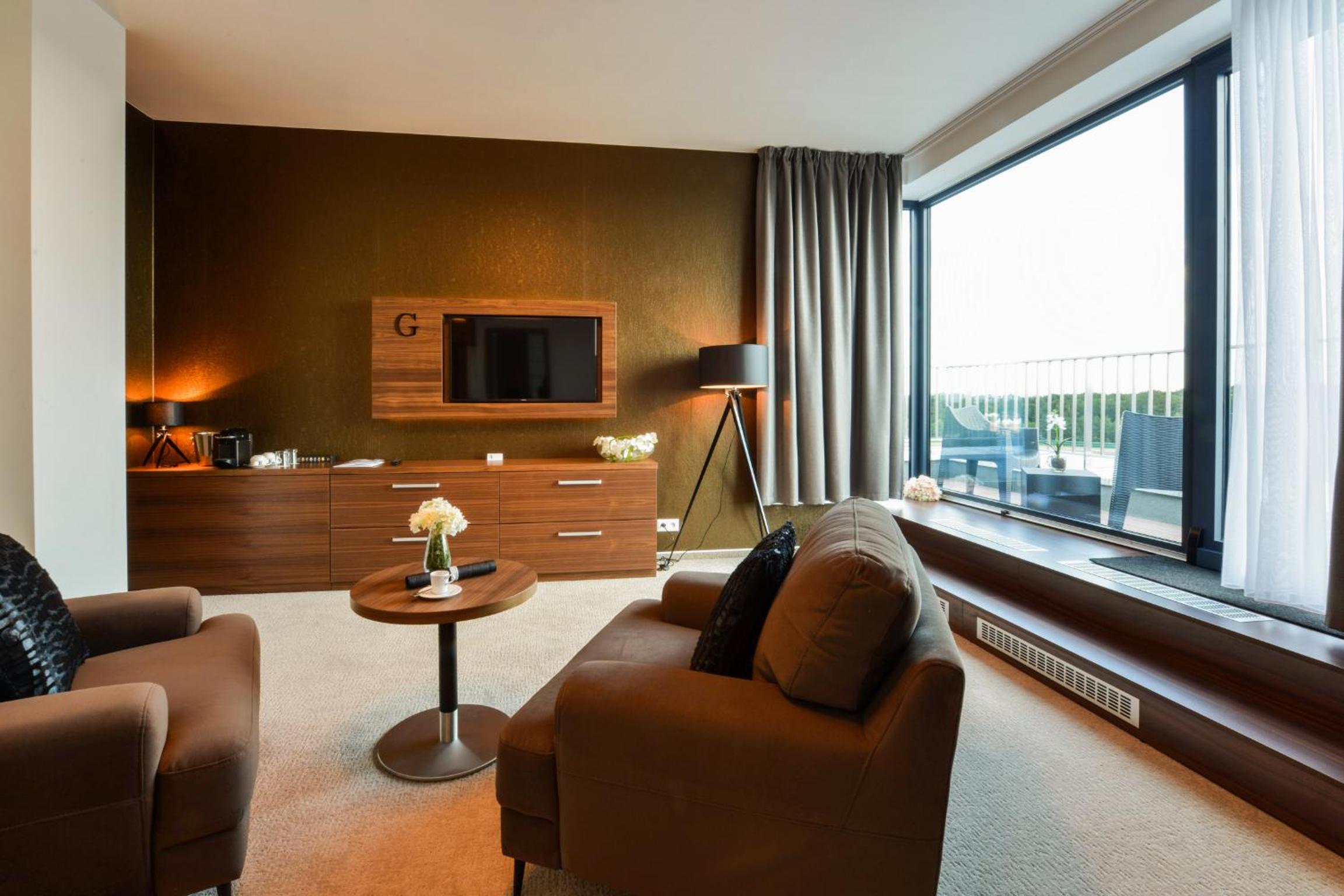 Suite - Photo 6