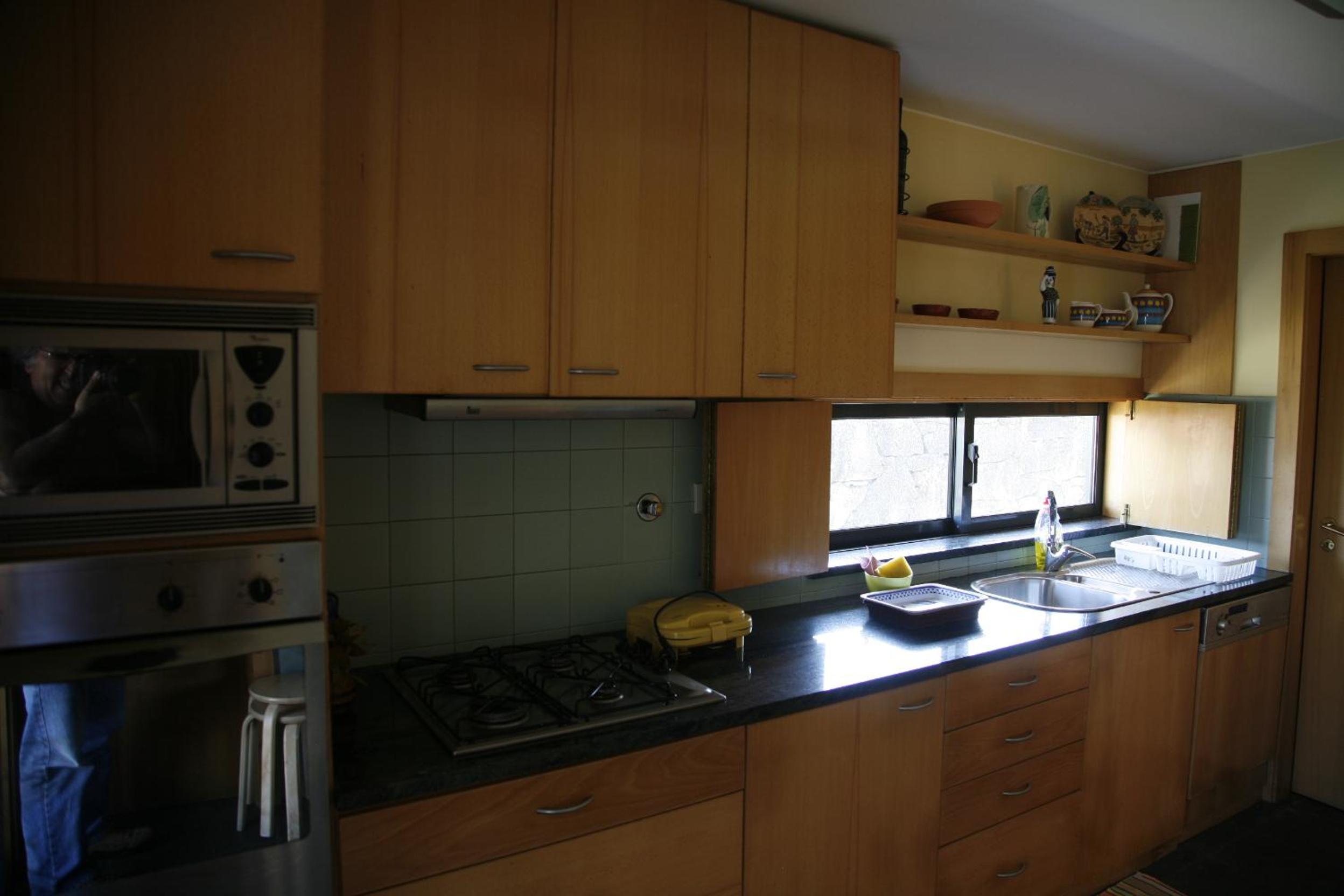 Three-Bedroom House photo 3