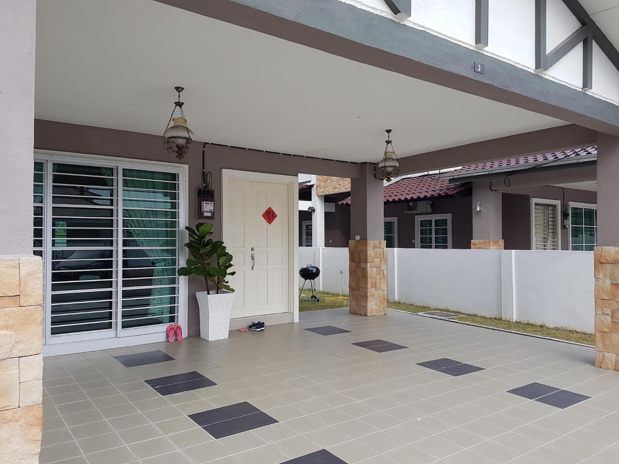 Family Bungalow photo 2