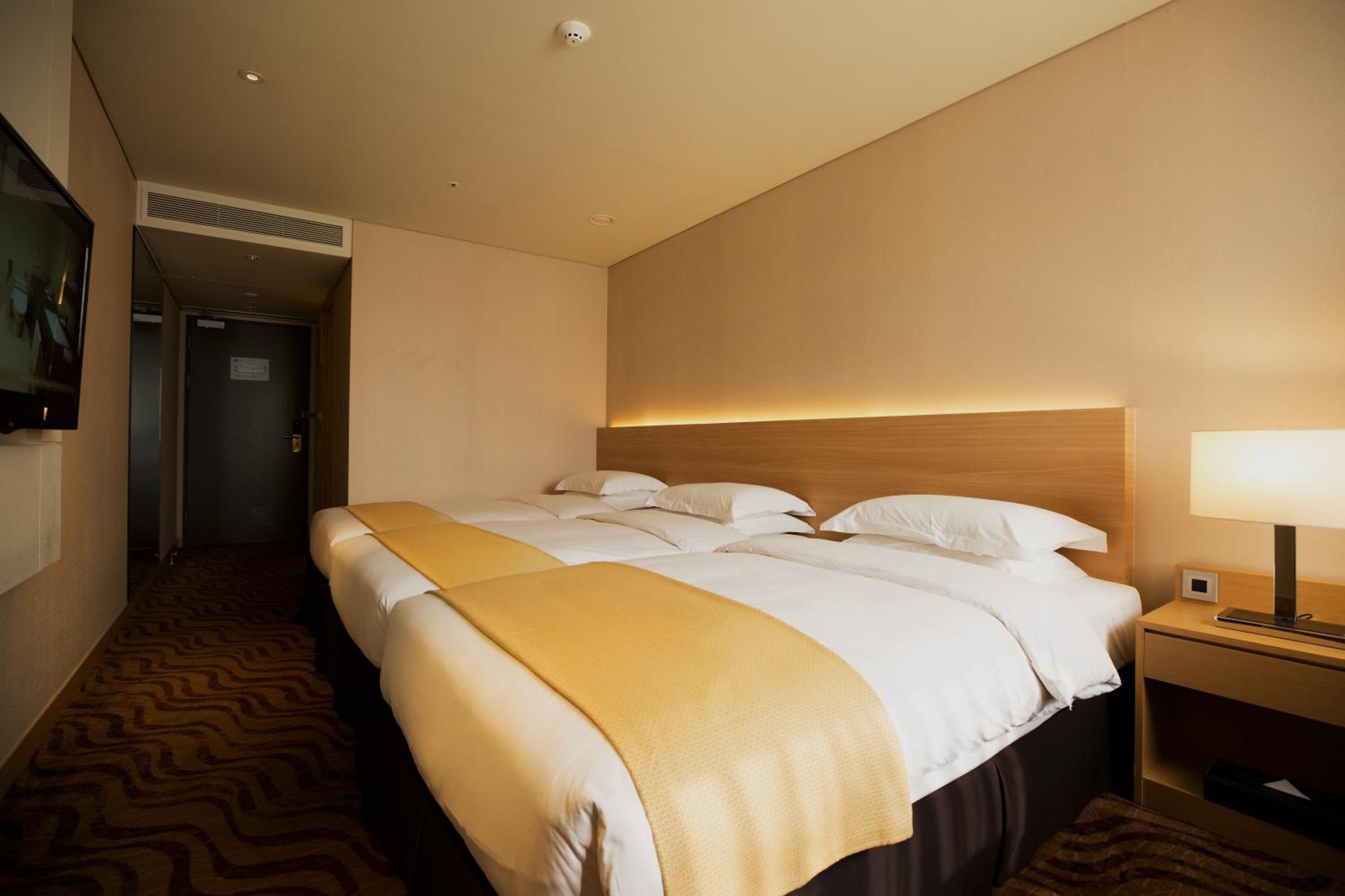 Deluxe Triple Room photo 2