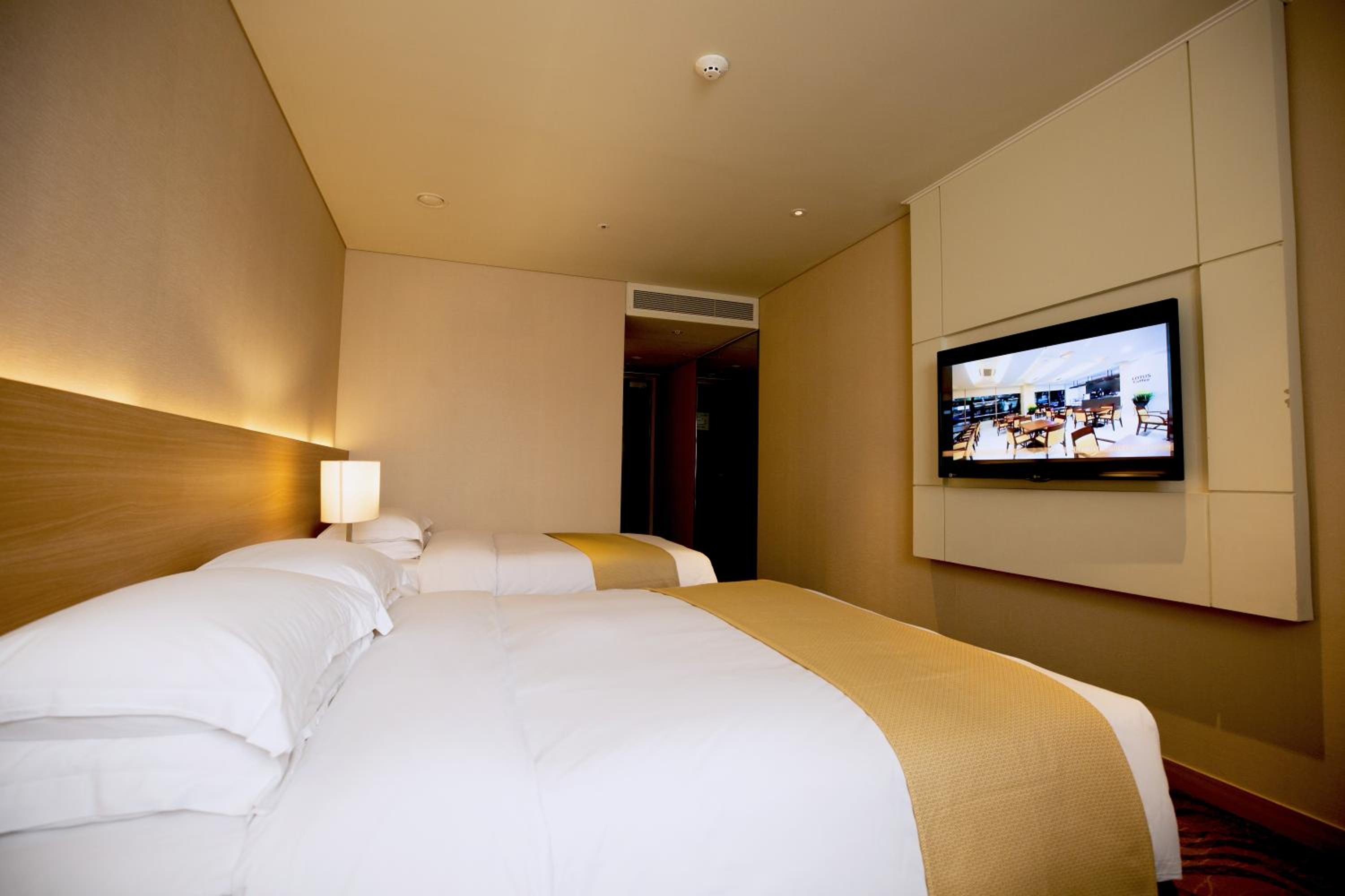 Deluxe Twin Room photo 2