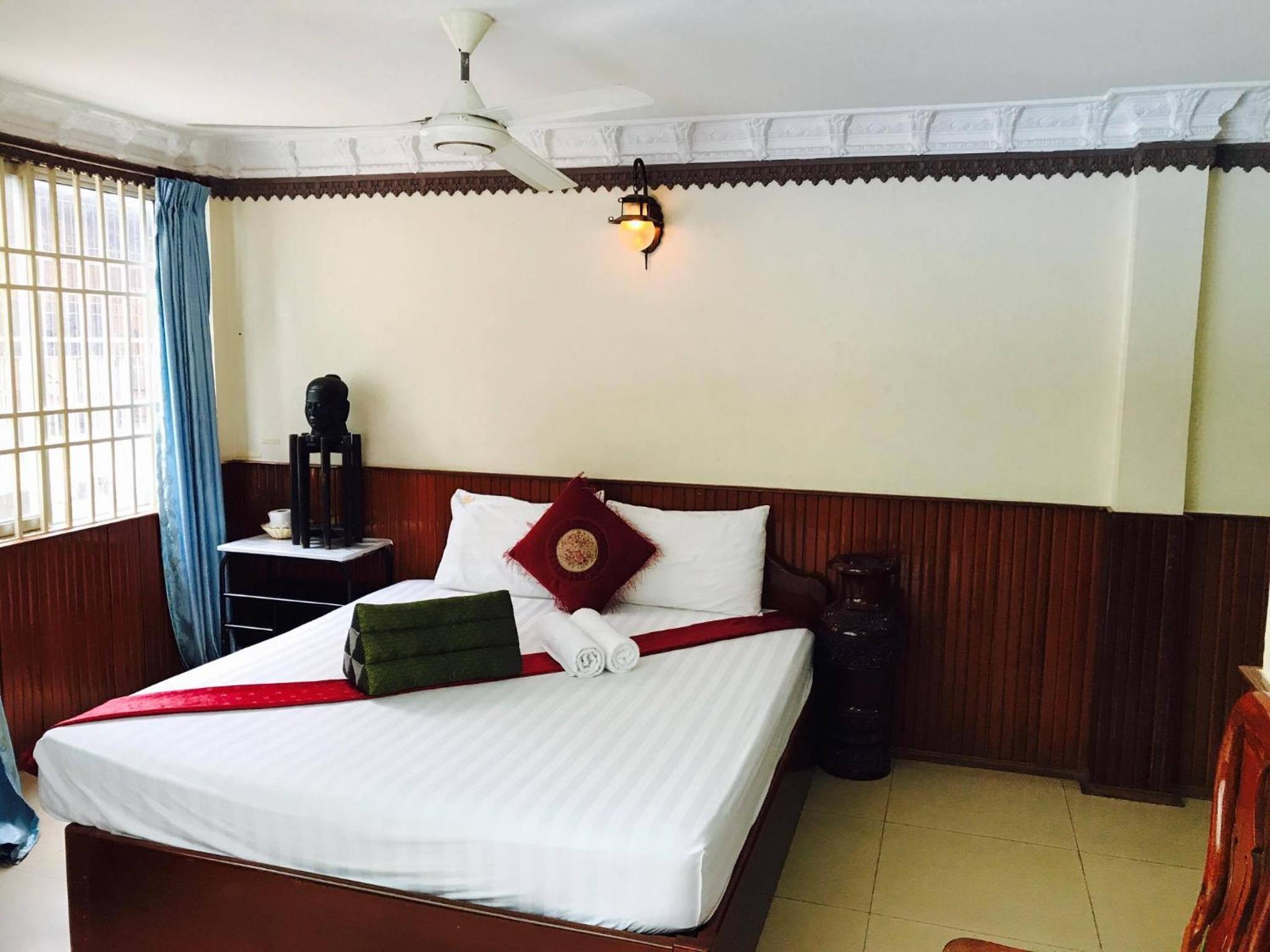 Standard Double or Twin Room photo 1