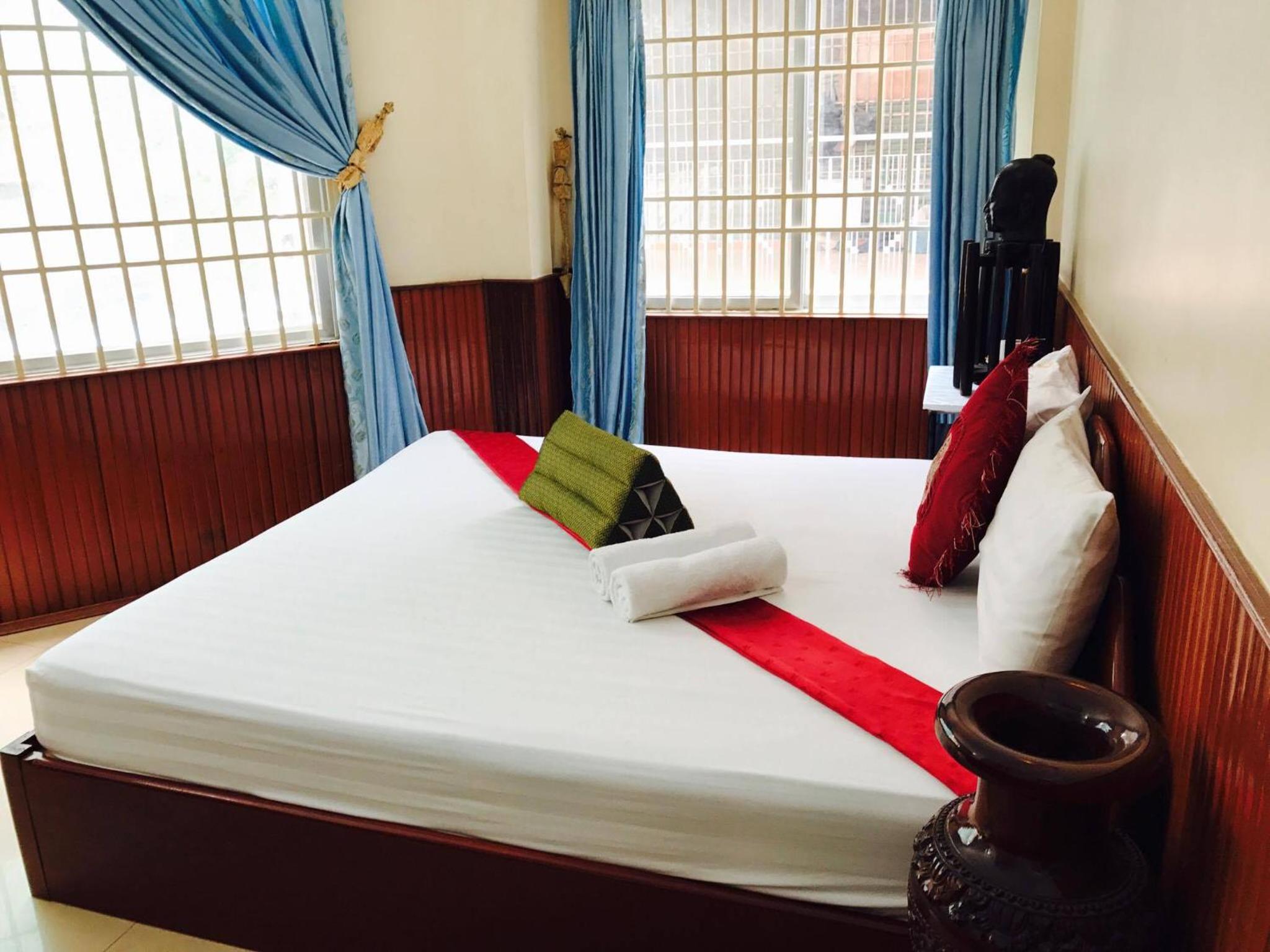 Standard Double or Twin Room photo 3
