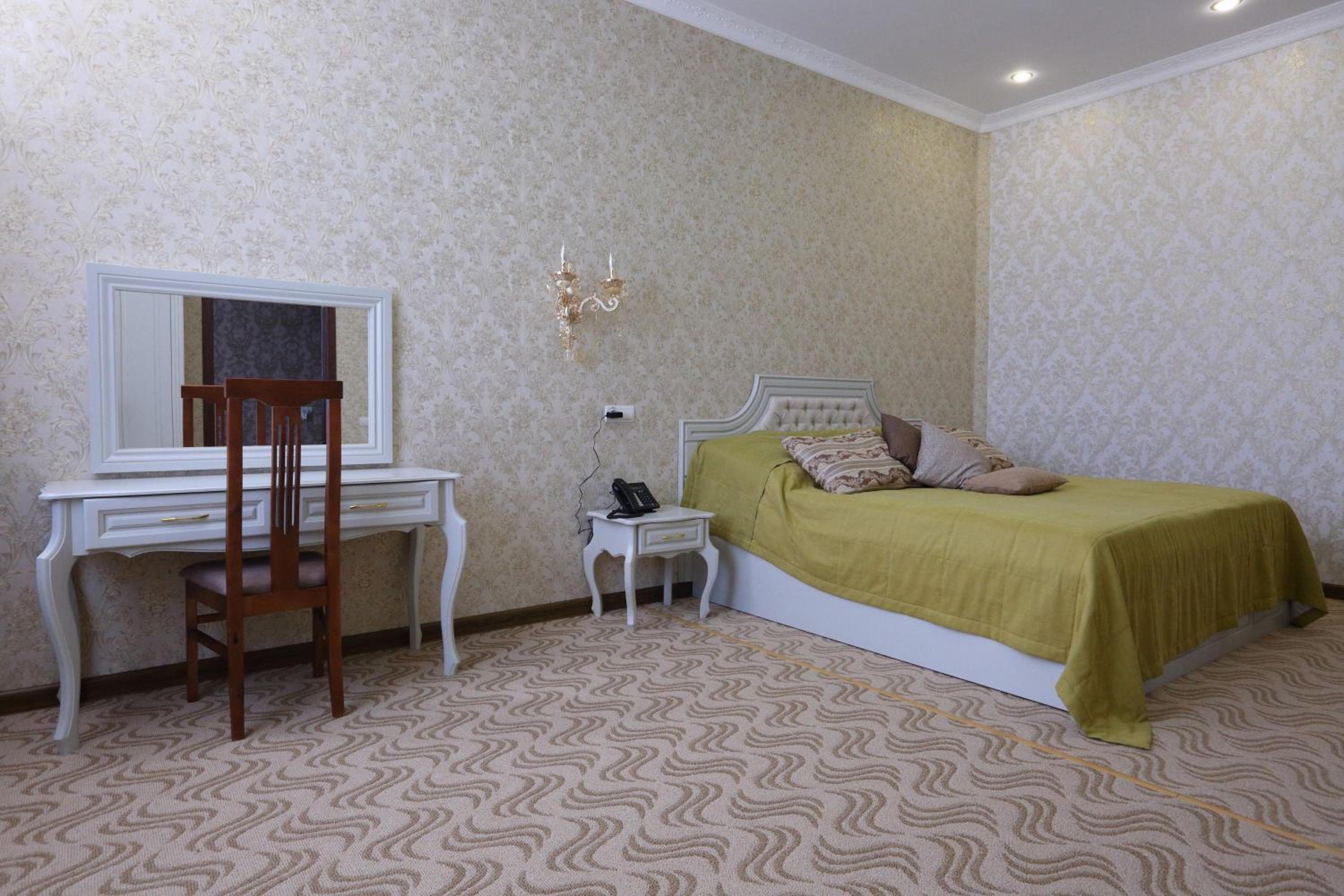 Large Double Room