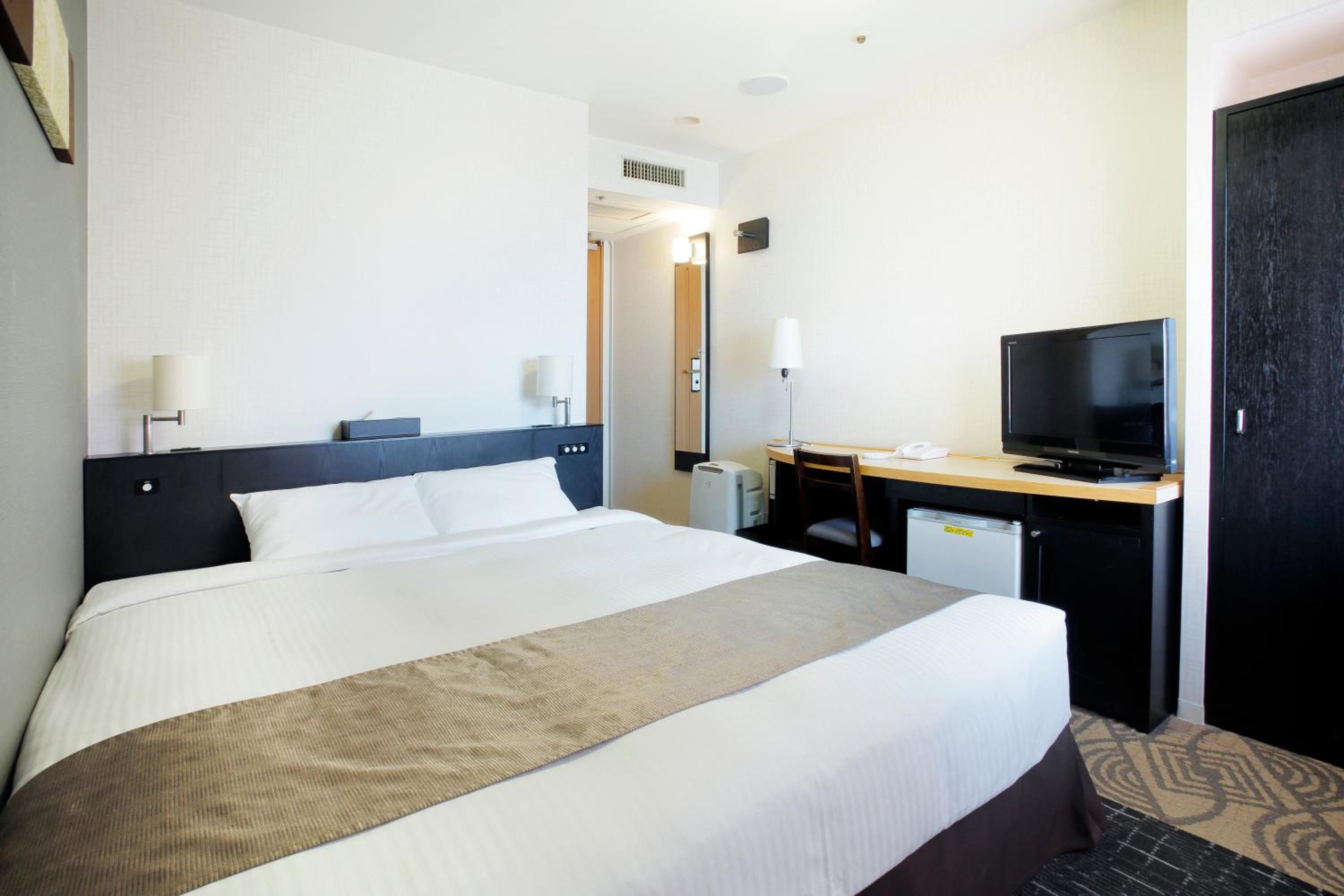 Standard Double Room - Smoking - Photo 3