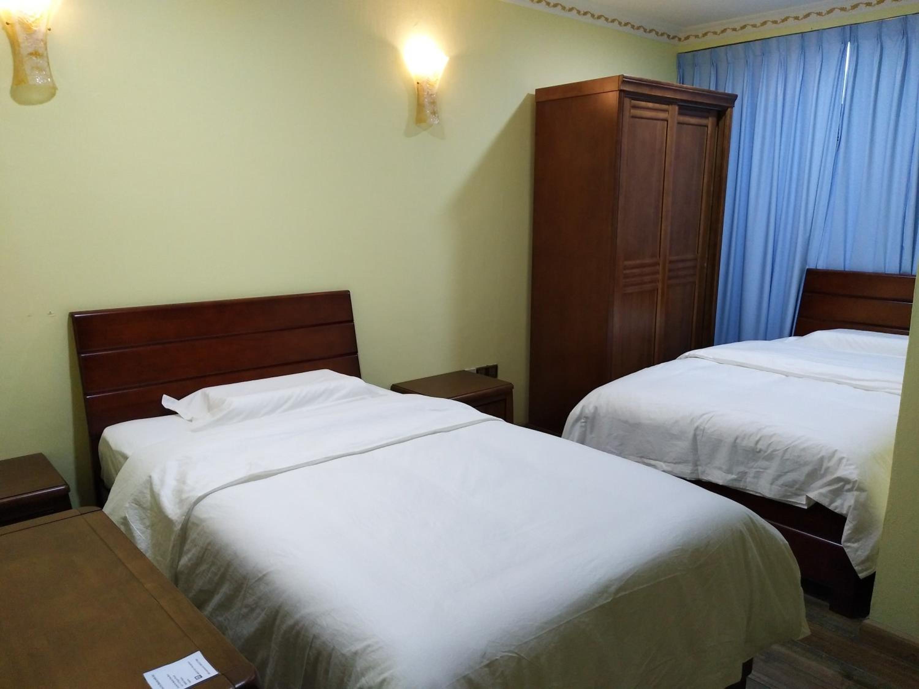 Deluxe Twin Room photo 3