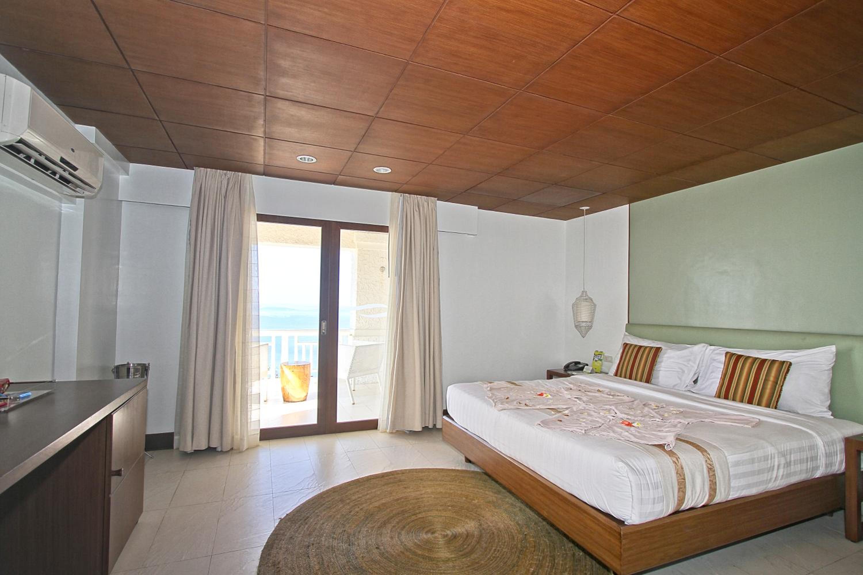 Seaview Sunset Room photo 3