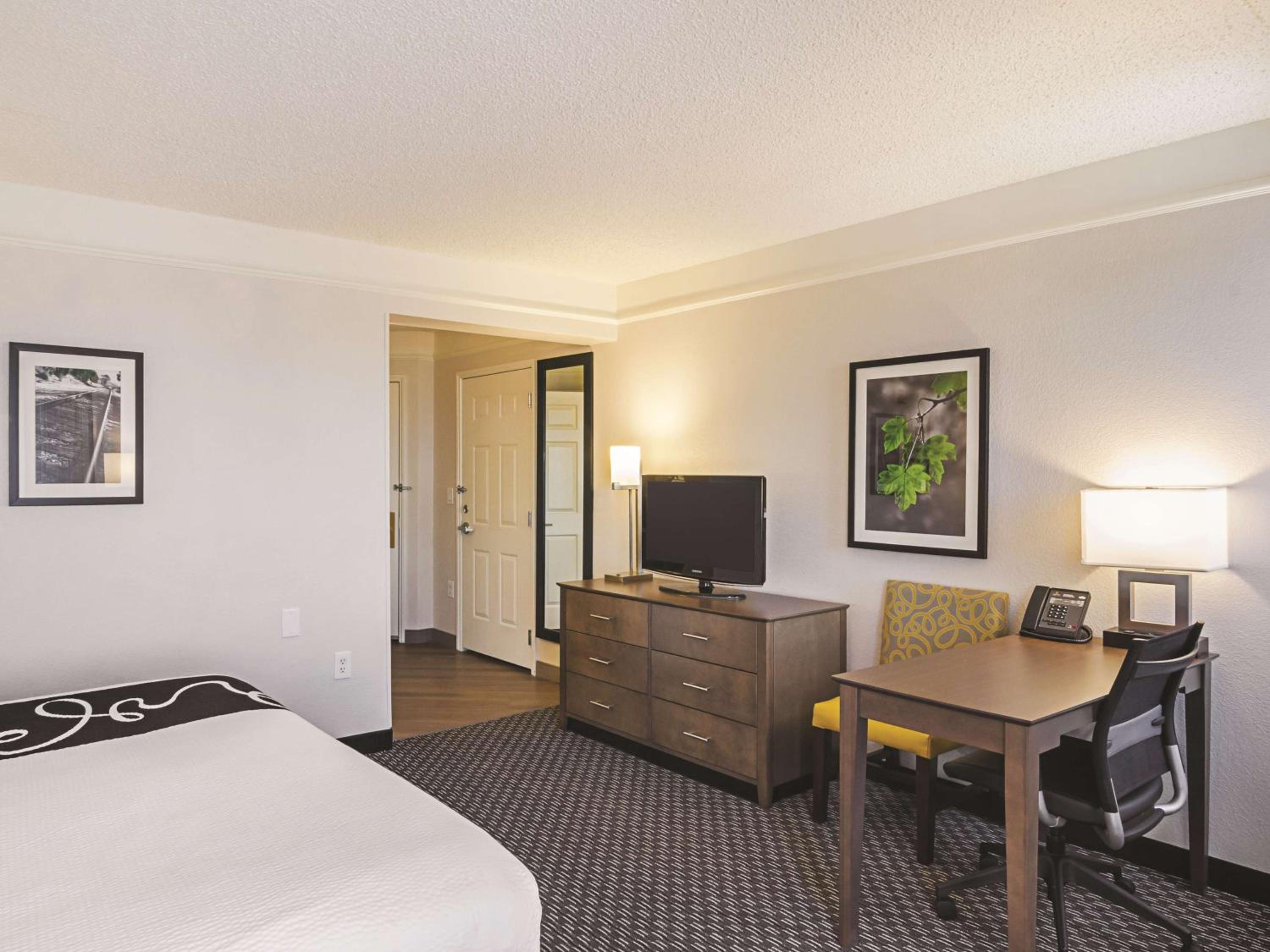 King Room - Disability Access - Photo 4