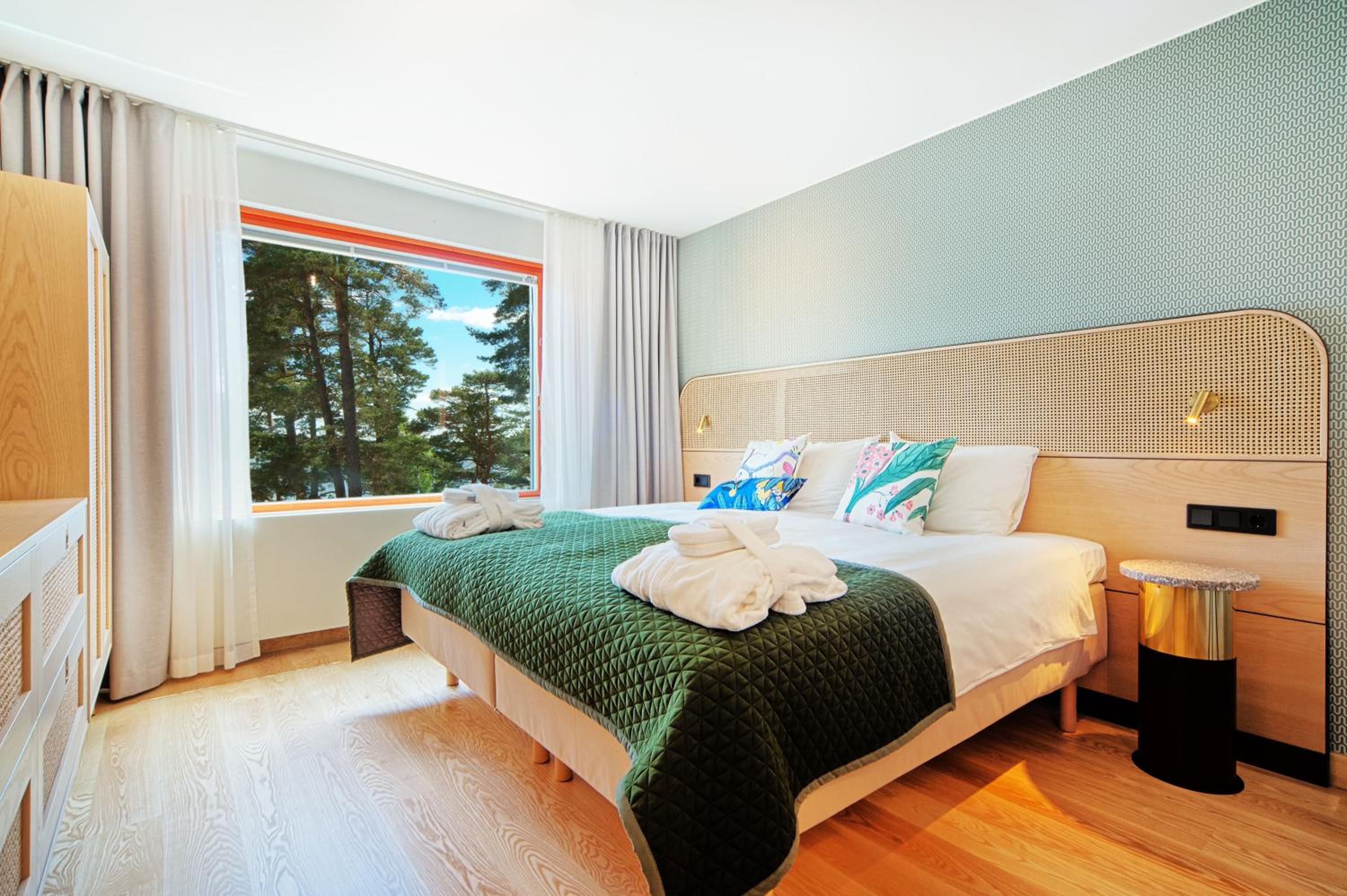 Suite - Photo 2