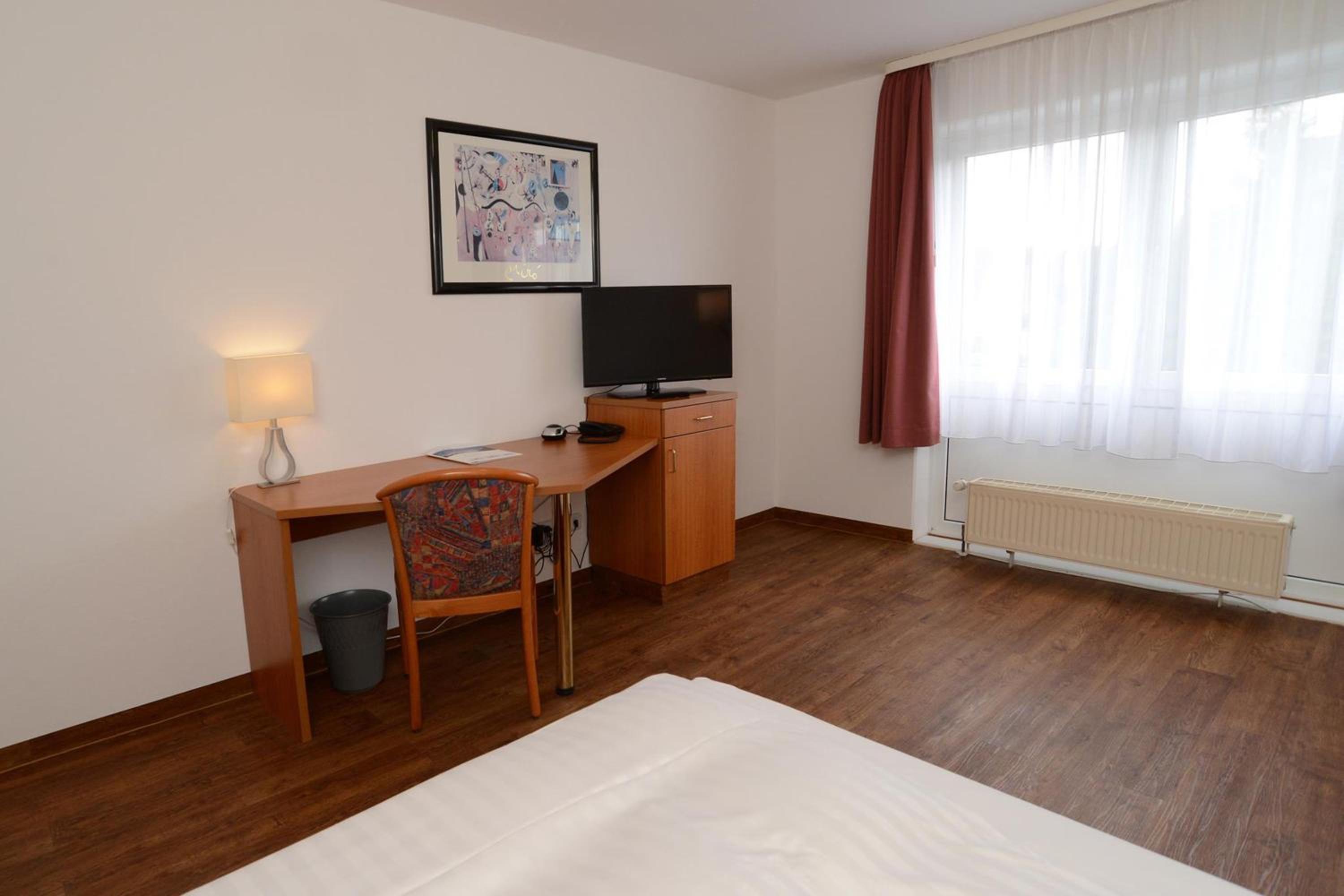 Single Room photo 2