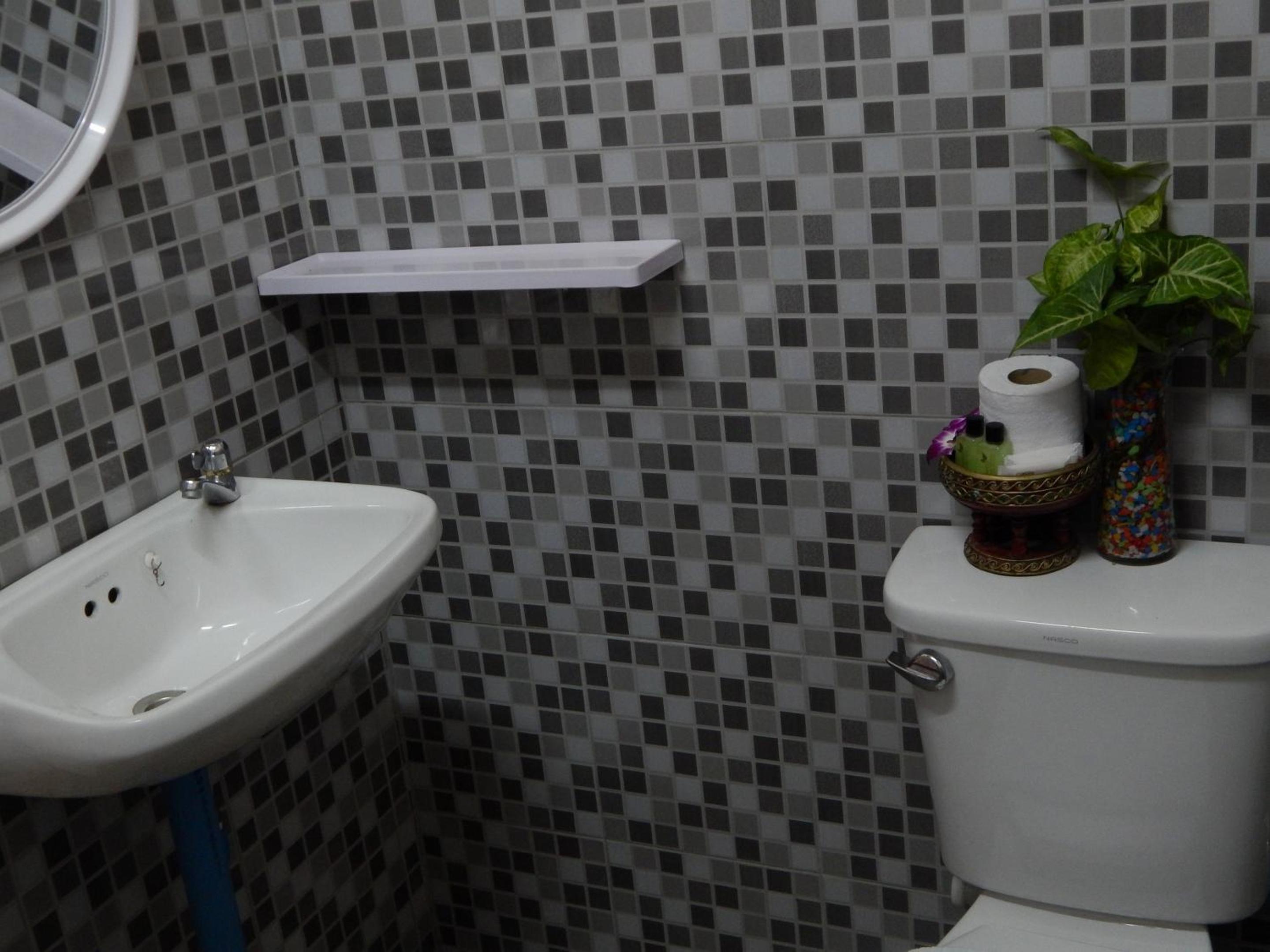 Standard Double Room - Photo 11