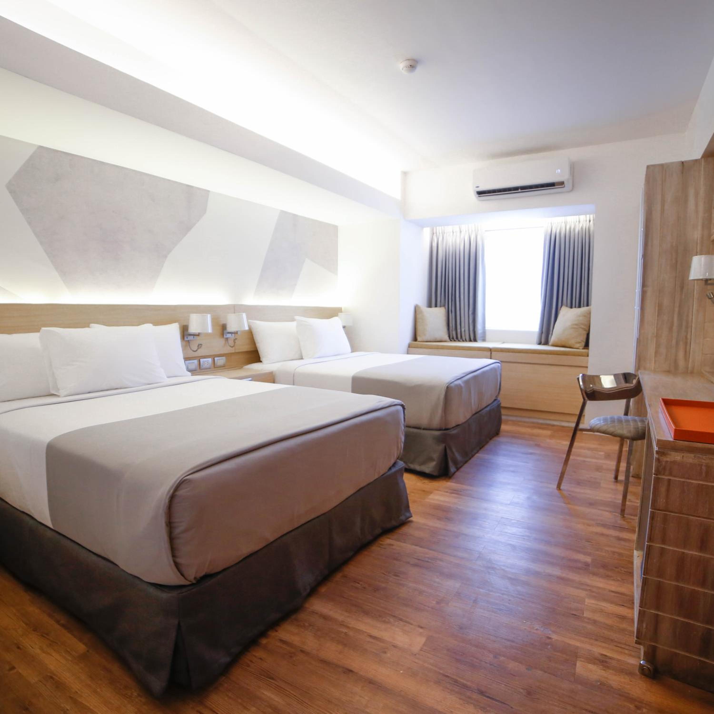 2 Queen Beds Cityscape TRYP Room - Photo 3