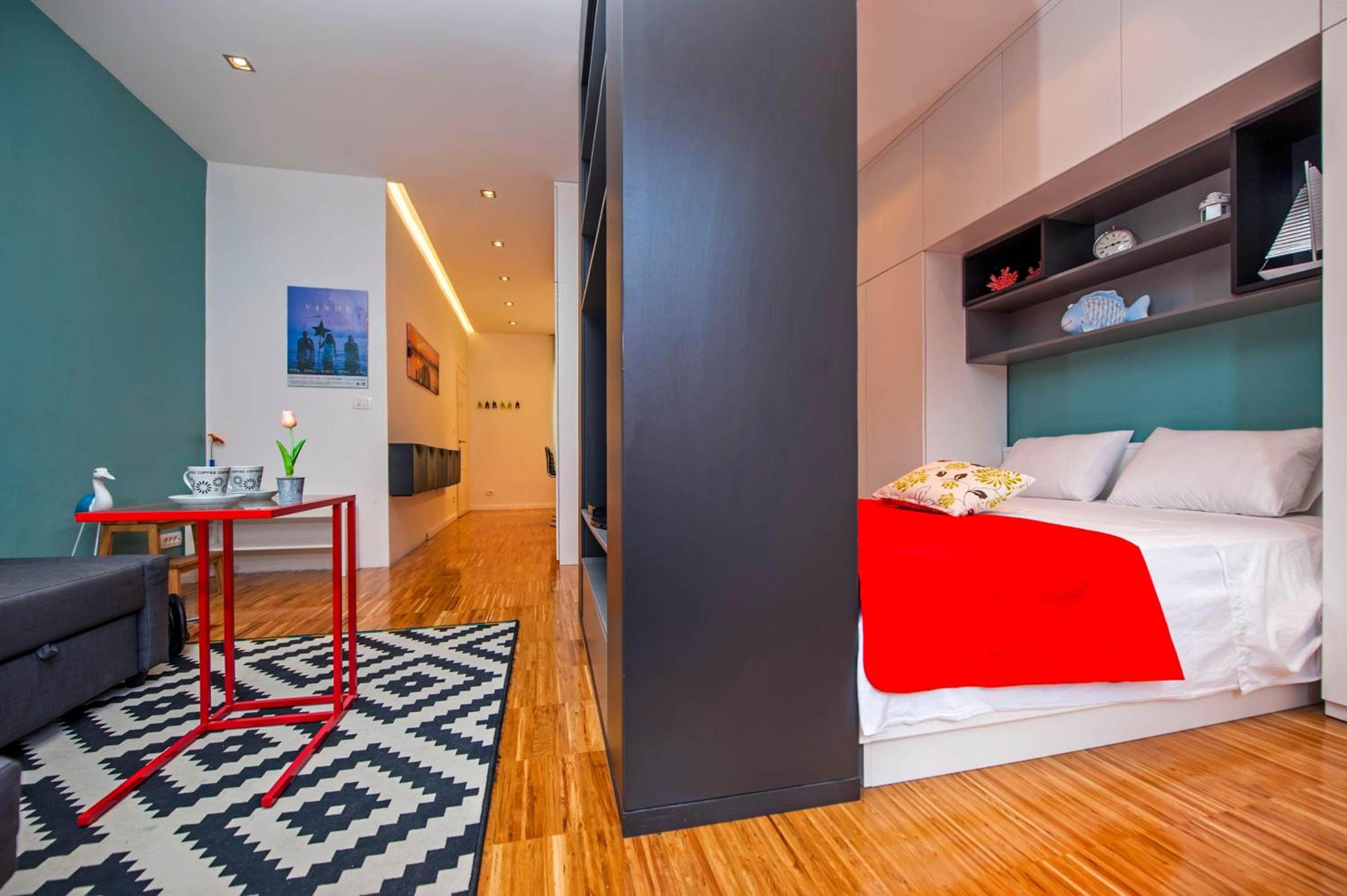 Studio Apartment