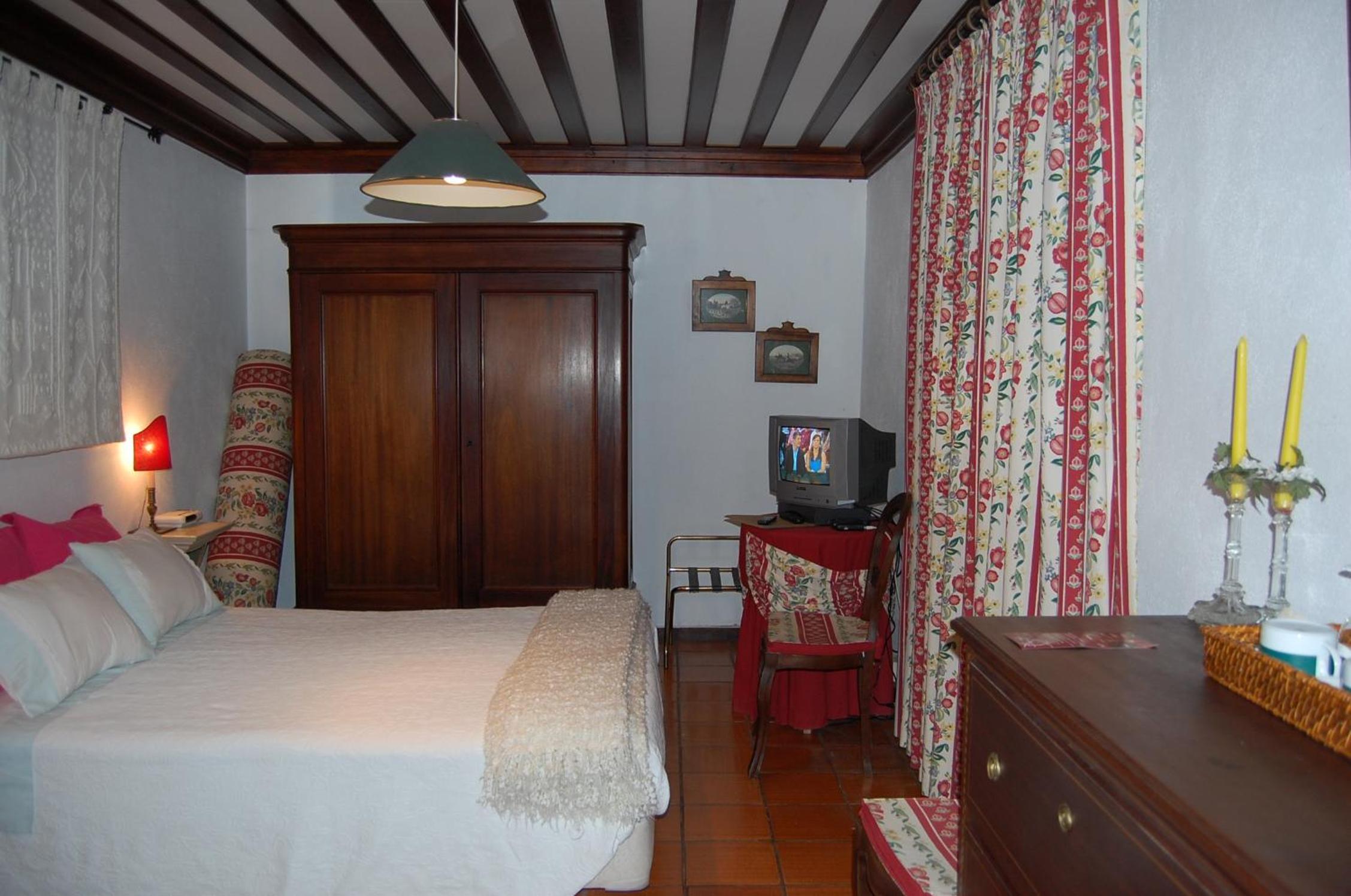 Double Room - Photo 9