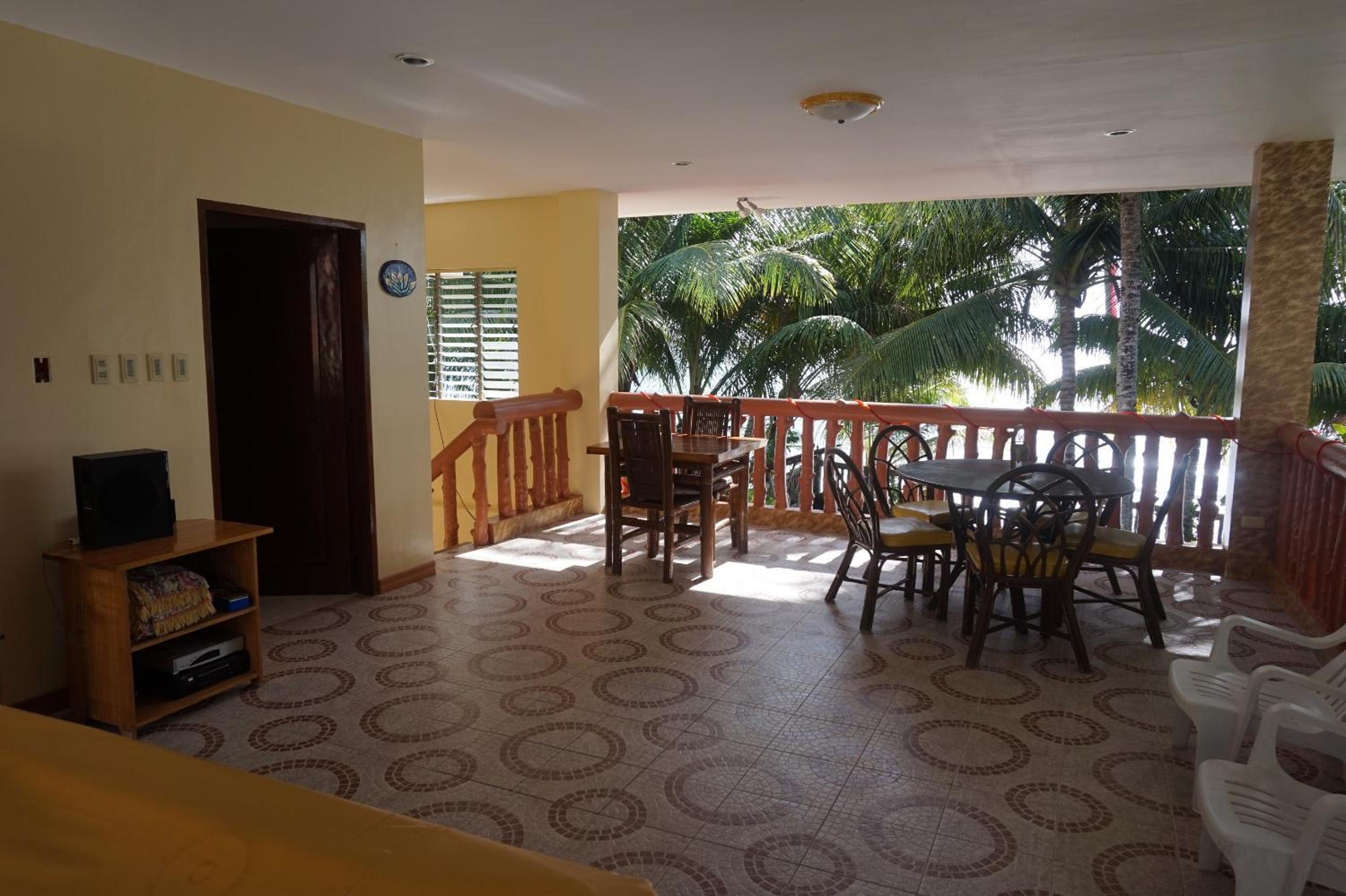 Family Room with Sea View photo 3
