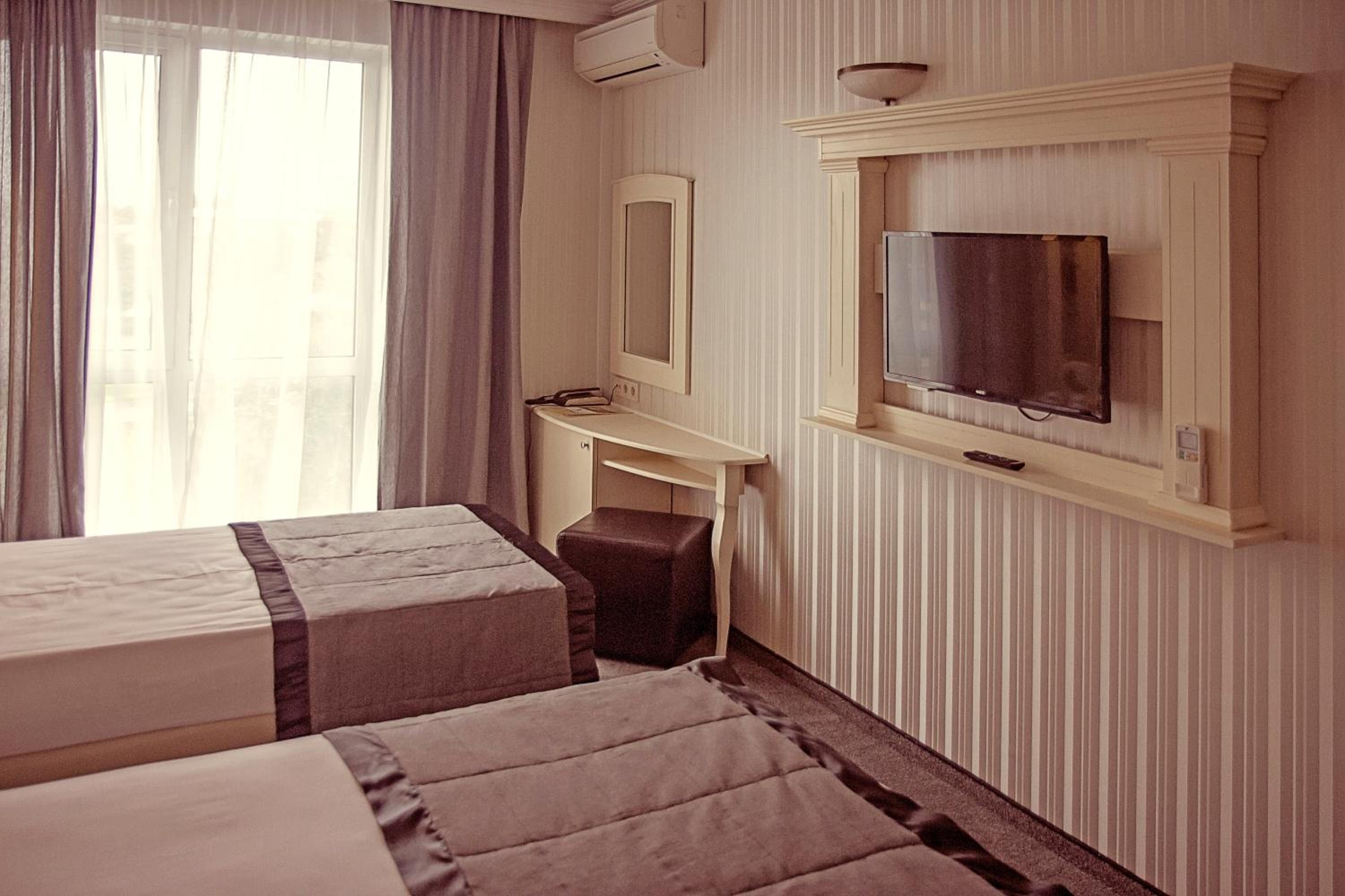 Standard Double or Twin Room with Free Spa Access - Photo 6