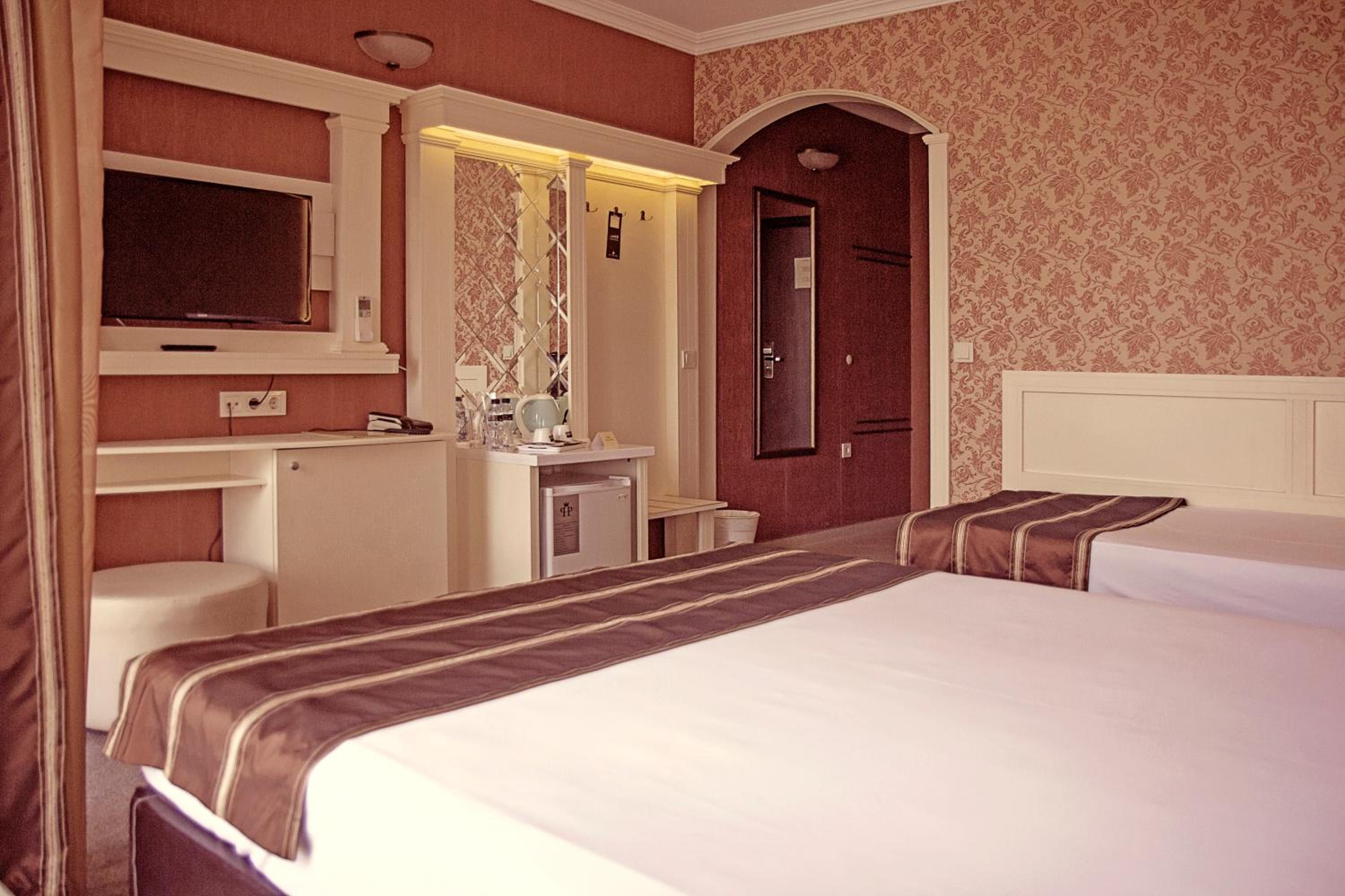 Standard Double or Twin Room with Free Spa Access - Photo 9