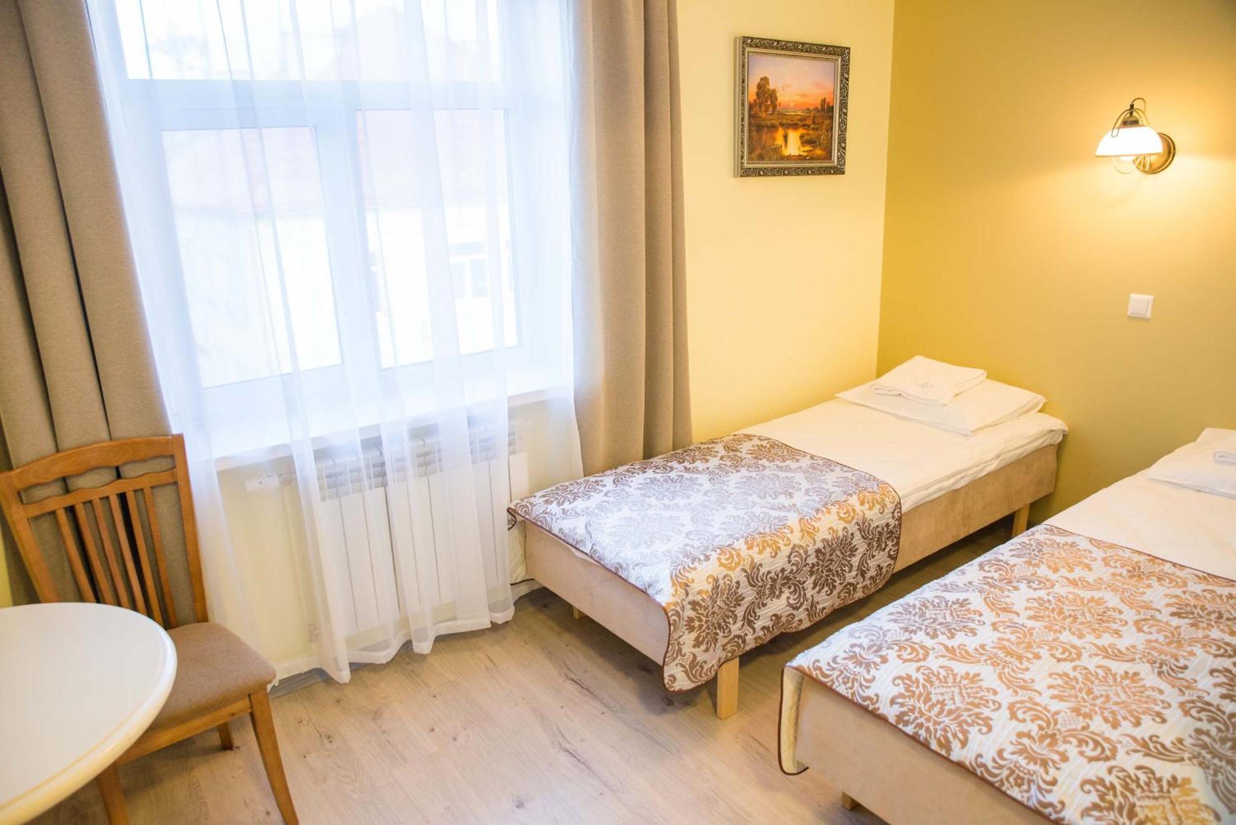 Standard Twin Room - Photo 12