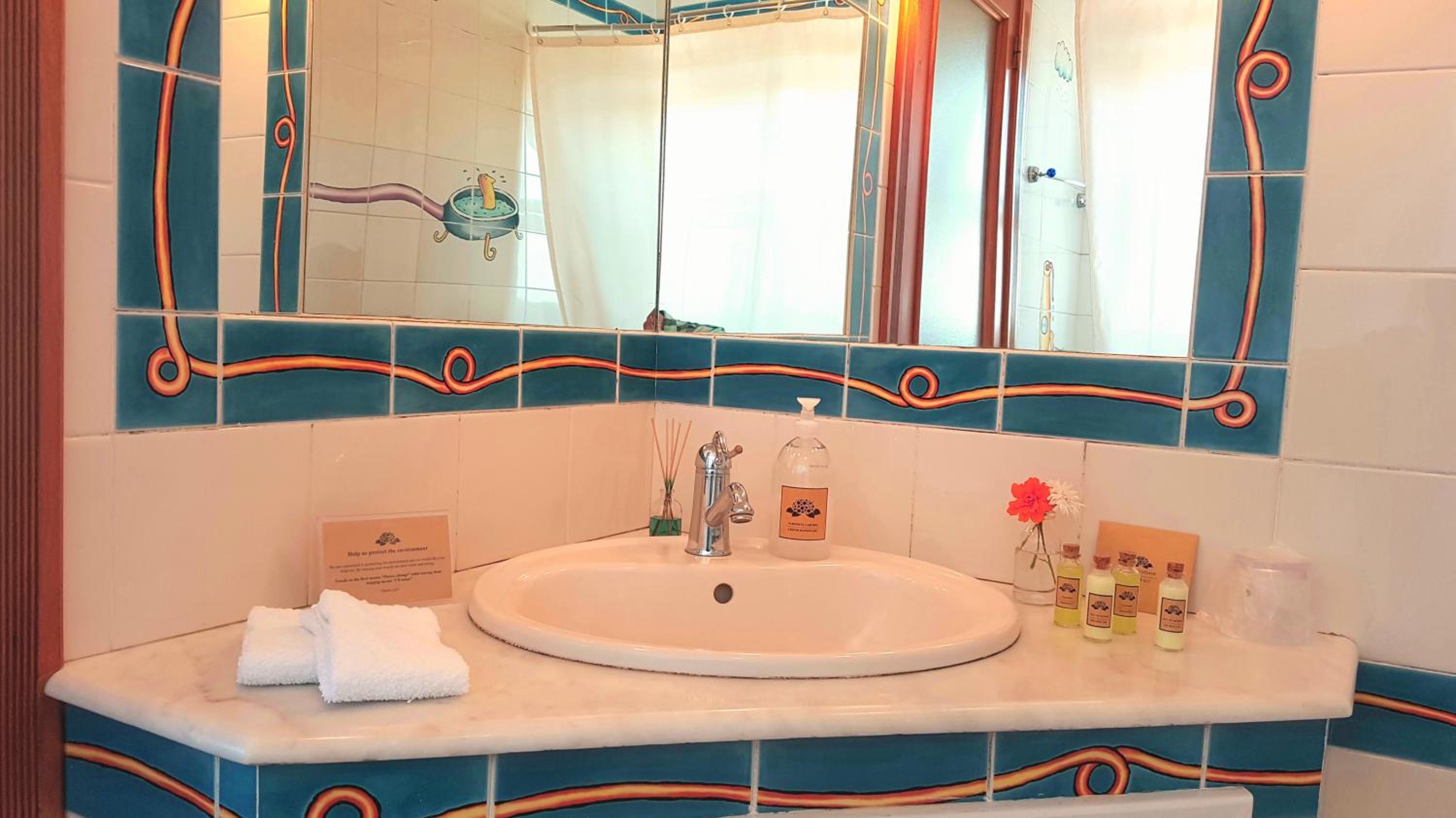 Double or Twin Room with Private Bathroom photo 2