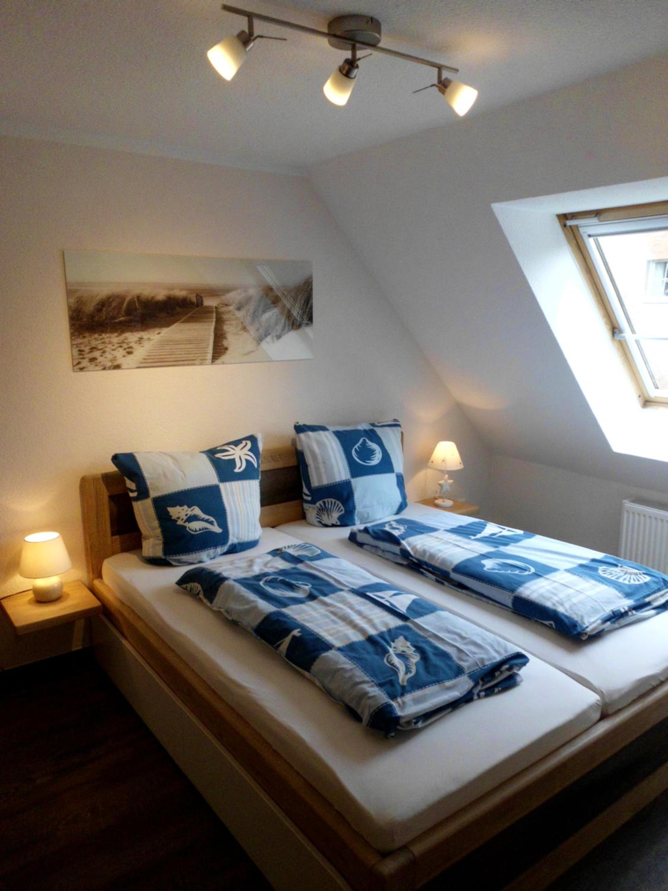 Double Room with Private Bathroom - Photo 1