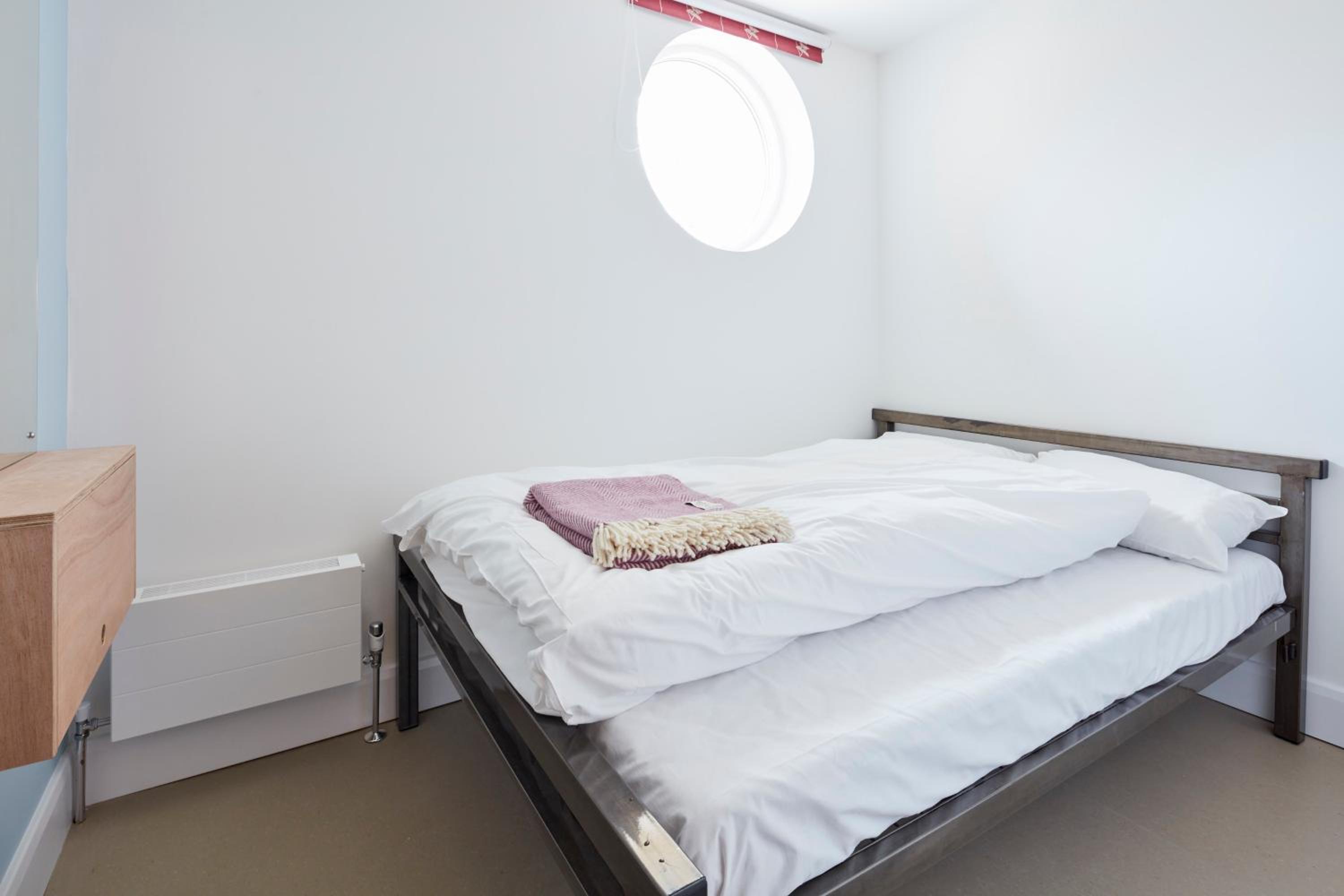 Economy Double Room photo 2