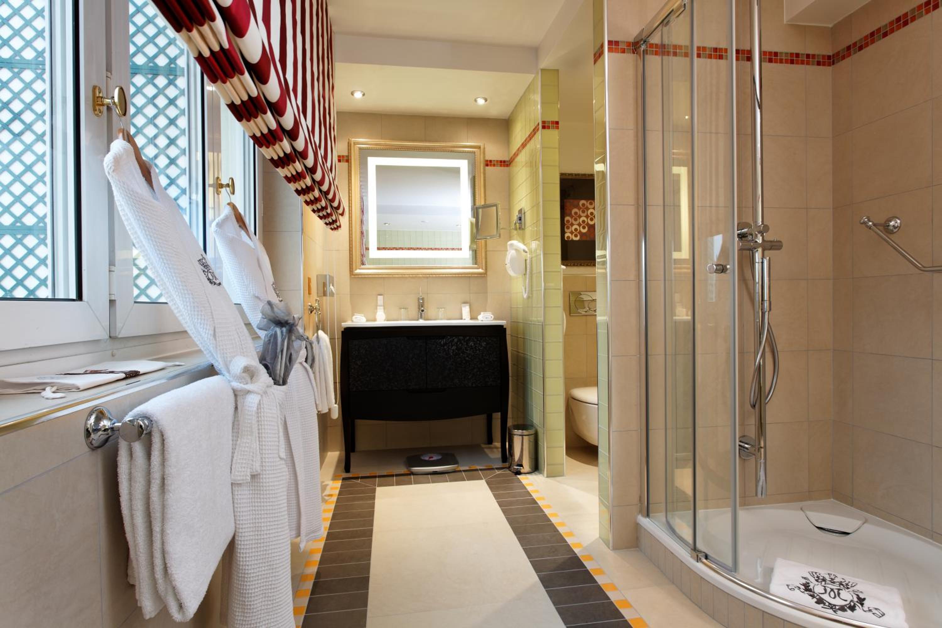 Eiffel Tower Terrace Suite photo 3