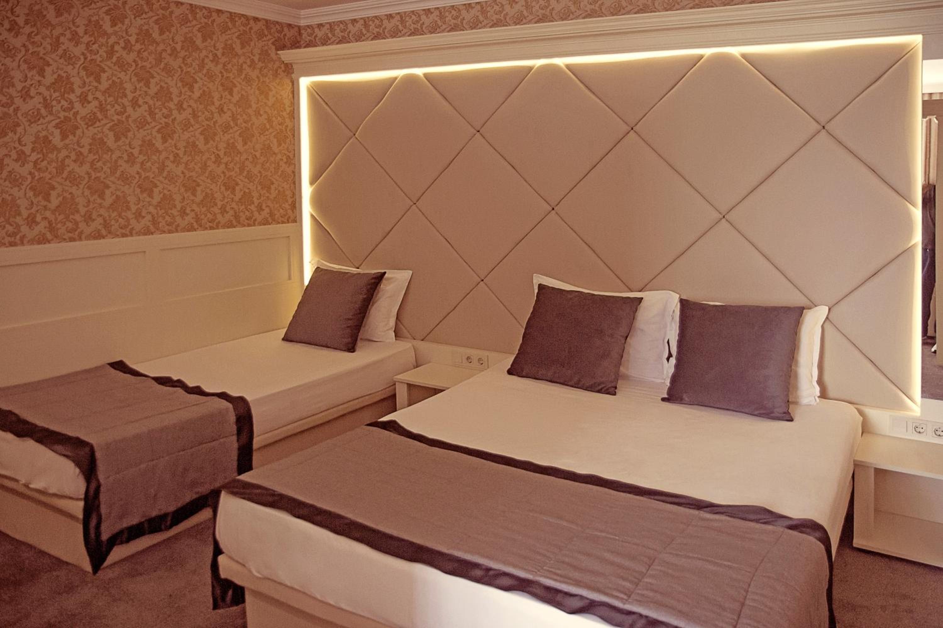 Junior Suite with Free Spa Access - Photo 3