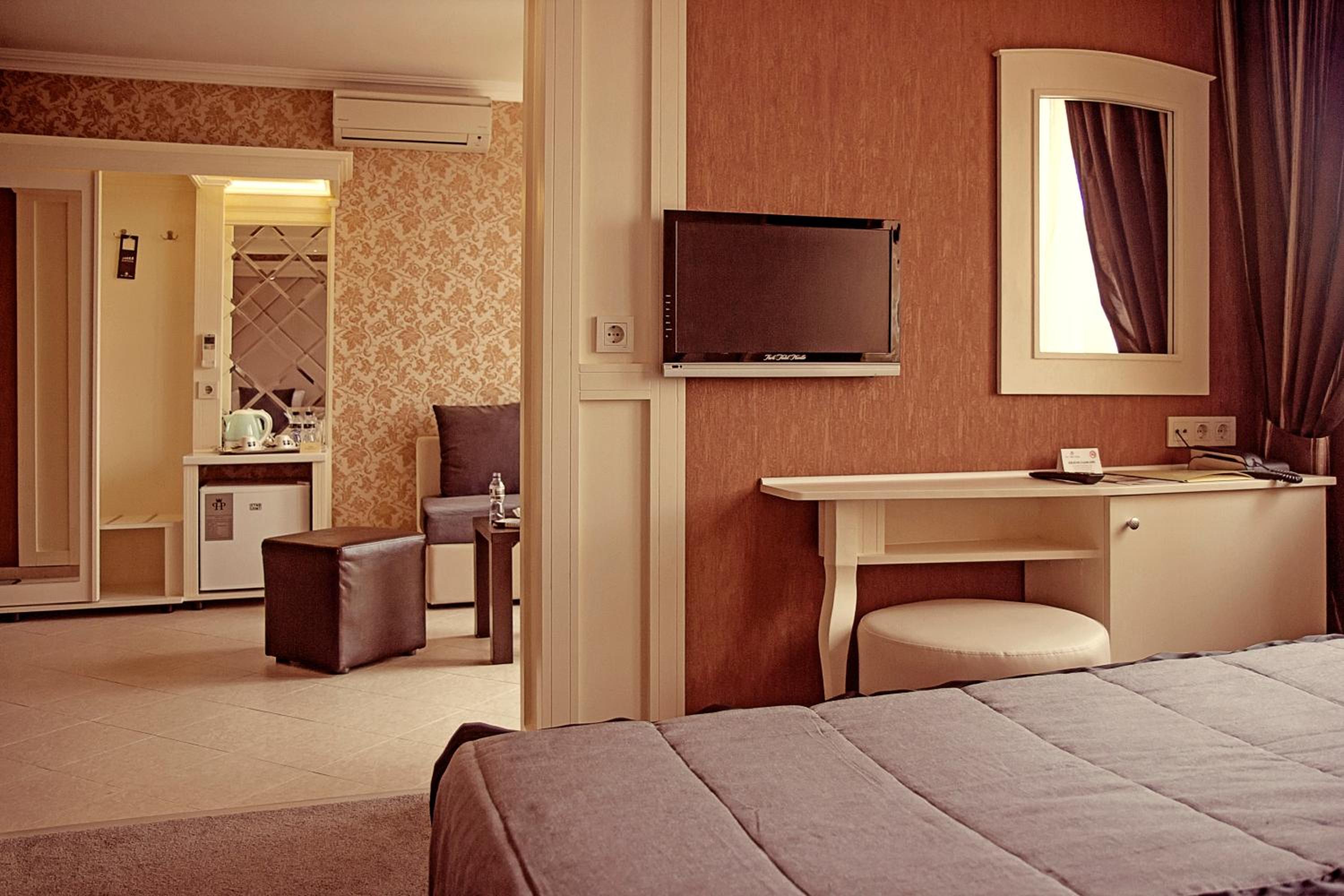 Junior Suite with Free Spa Access - Photo 5