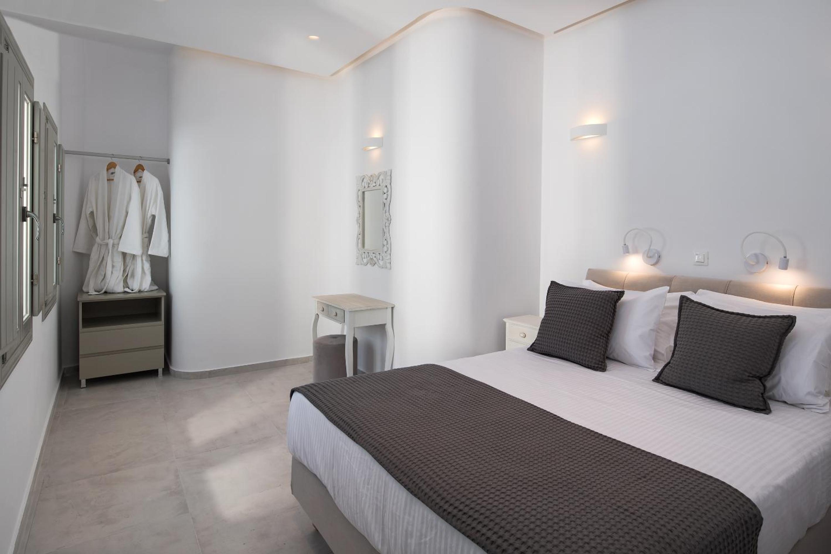 Two-Bedroom Suite with Outdoor Hot Tub