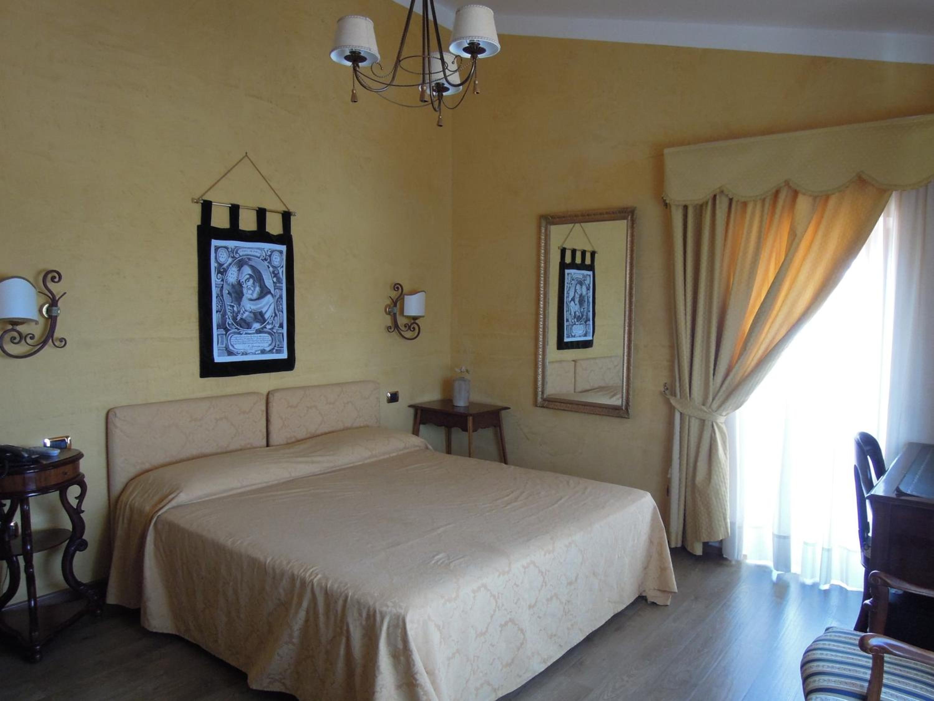 Double Room - Photo 1