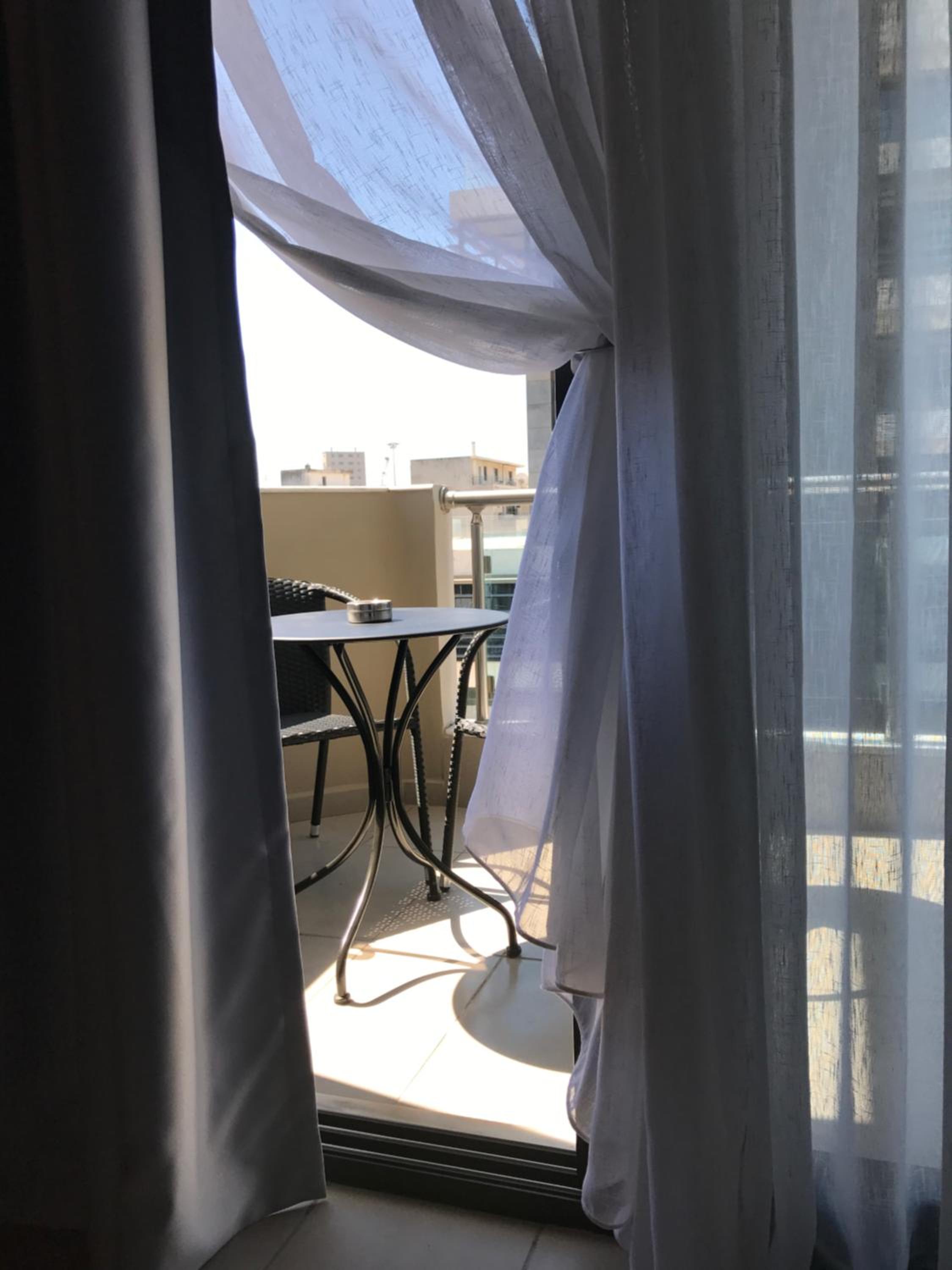 Studio Apartment - Photo 8