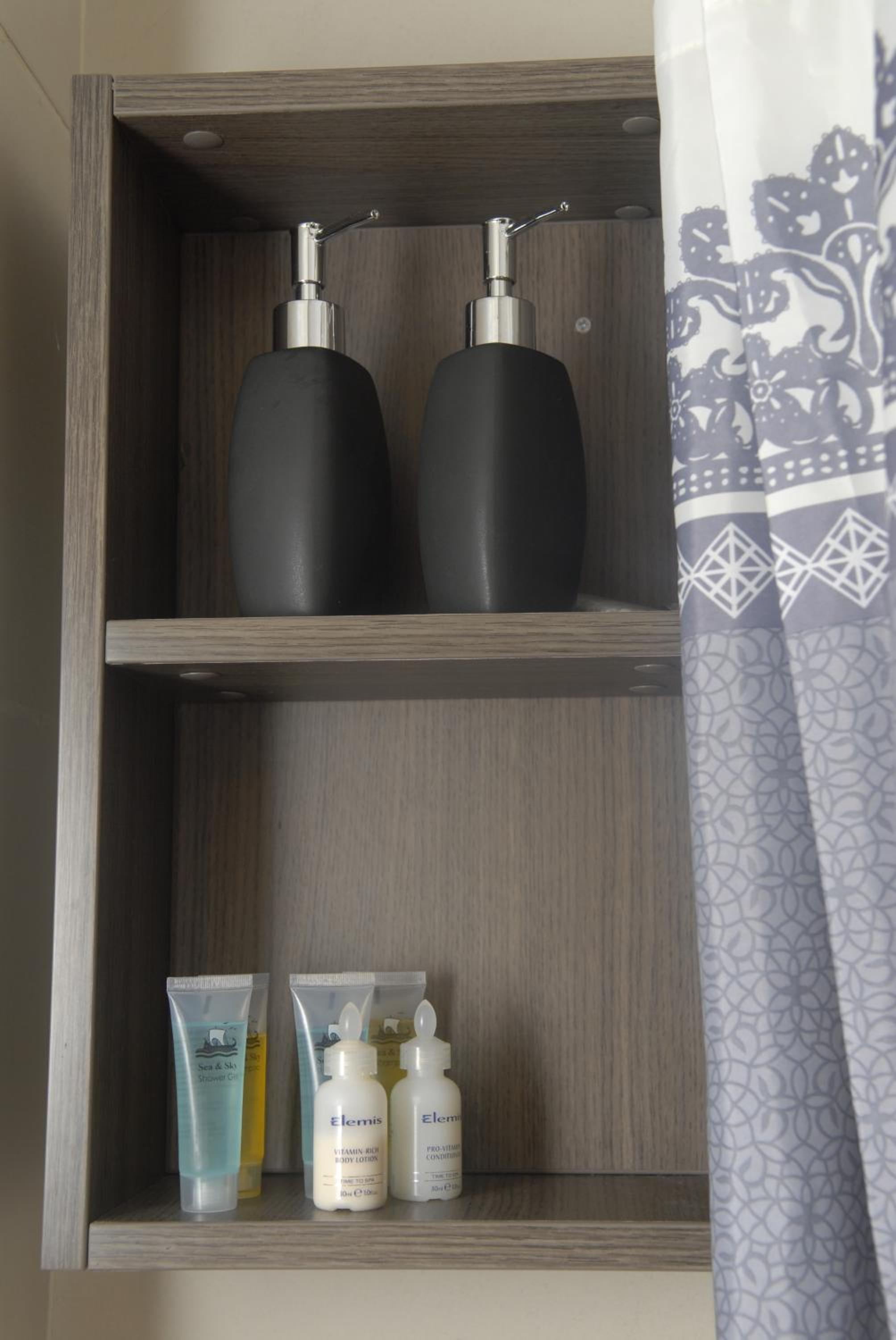 Studio Apartment - Photo 31