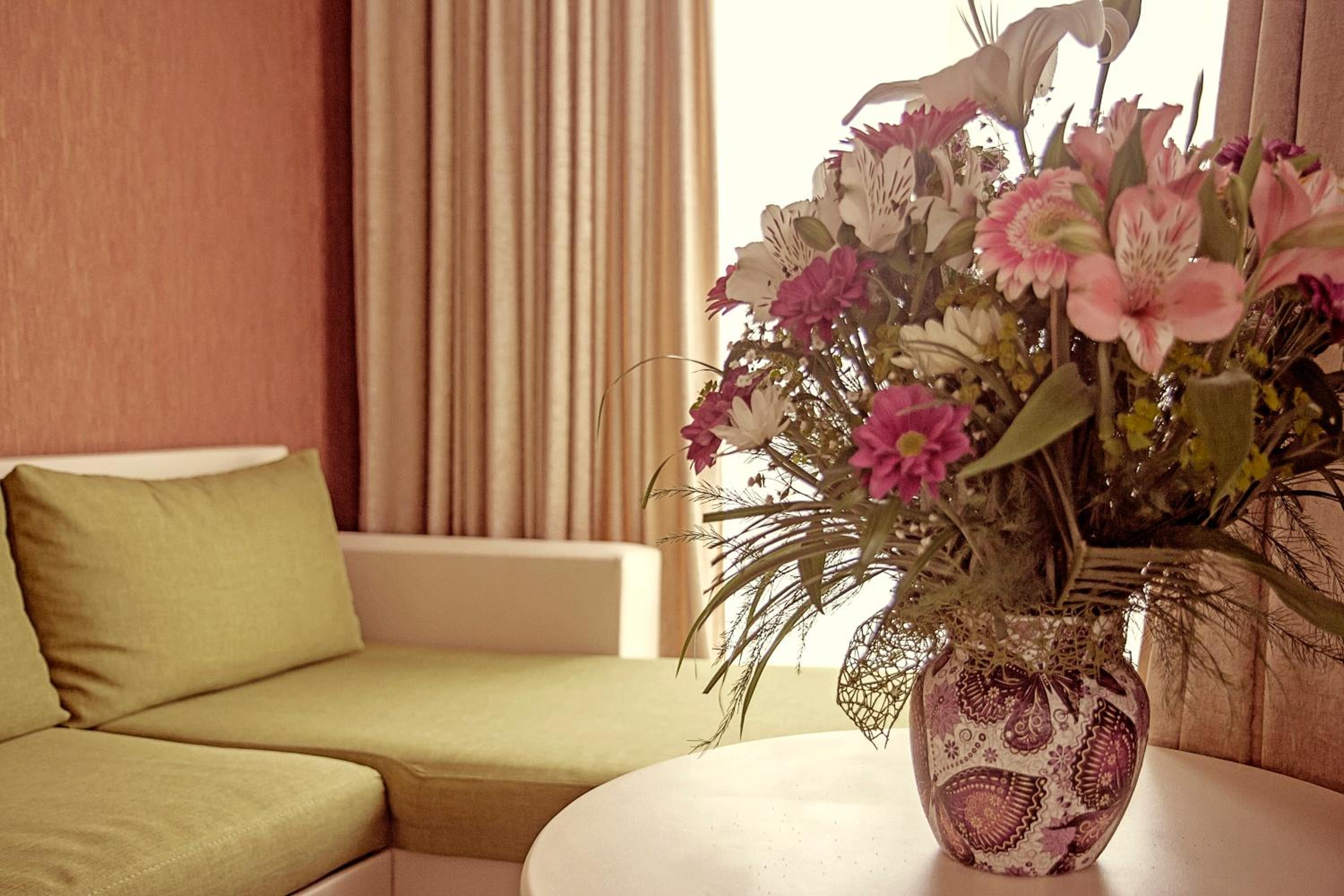 Junior Suite with Free Spa Access - Photo 7